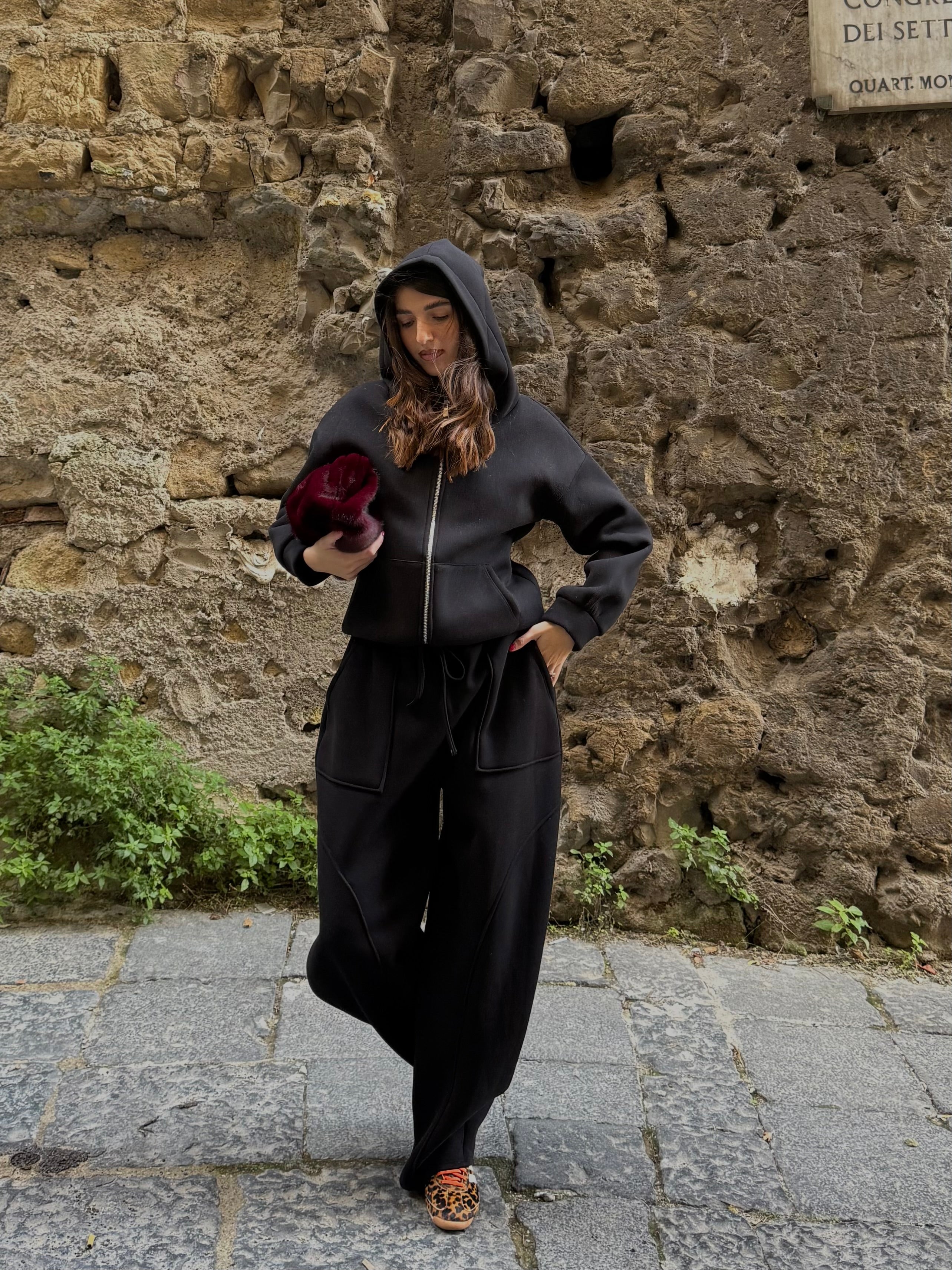 Tuta Bruna nera