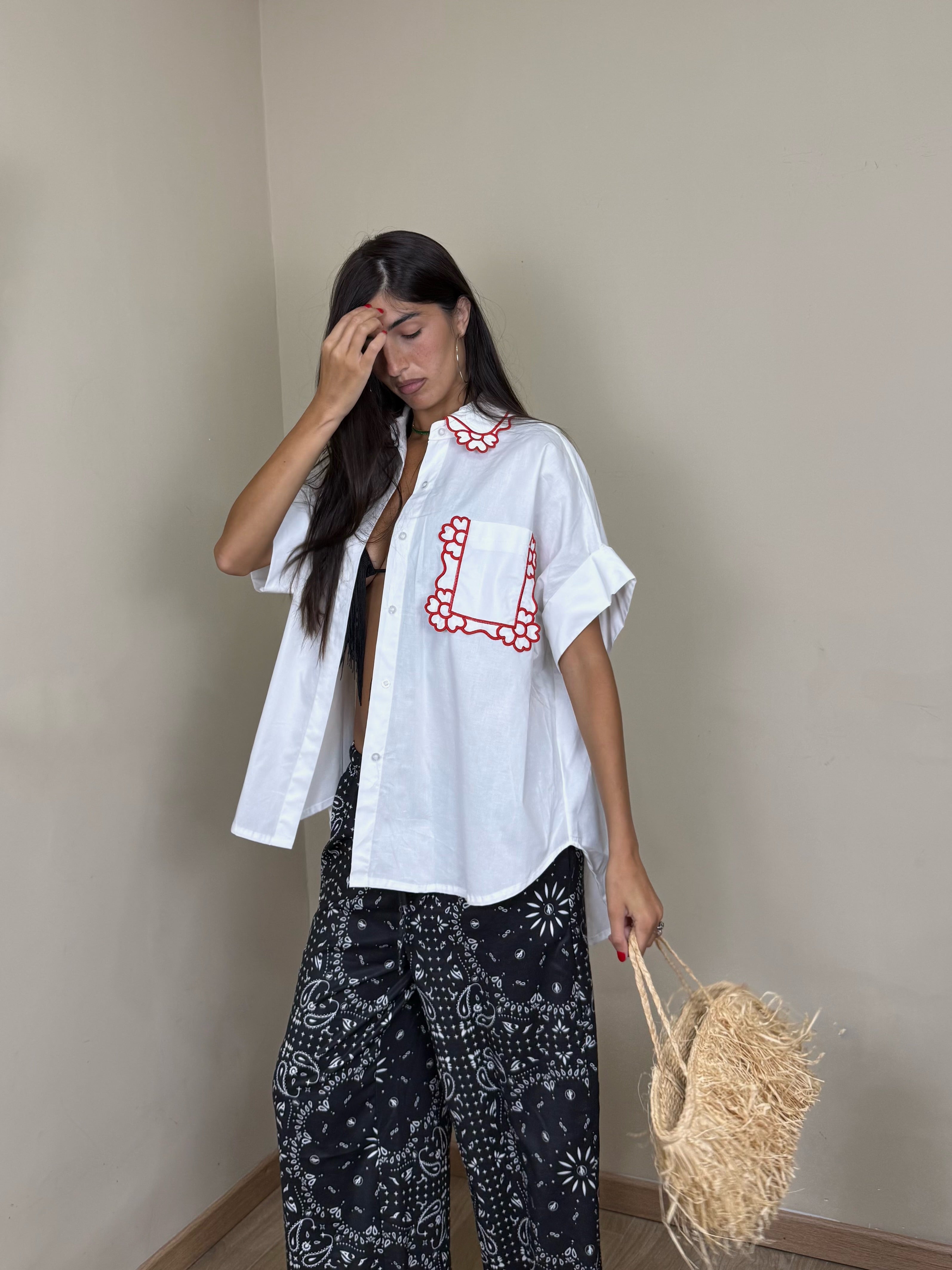 Camicia dettaglio rosso