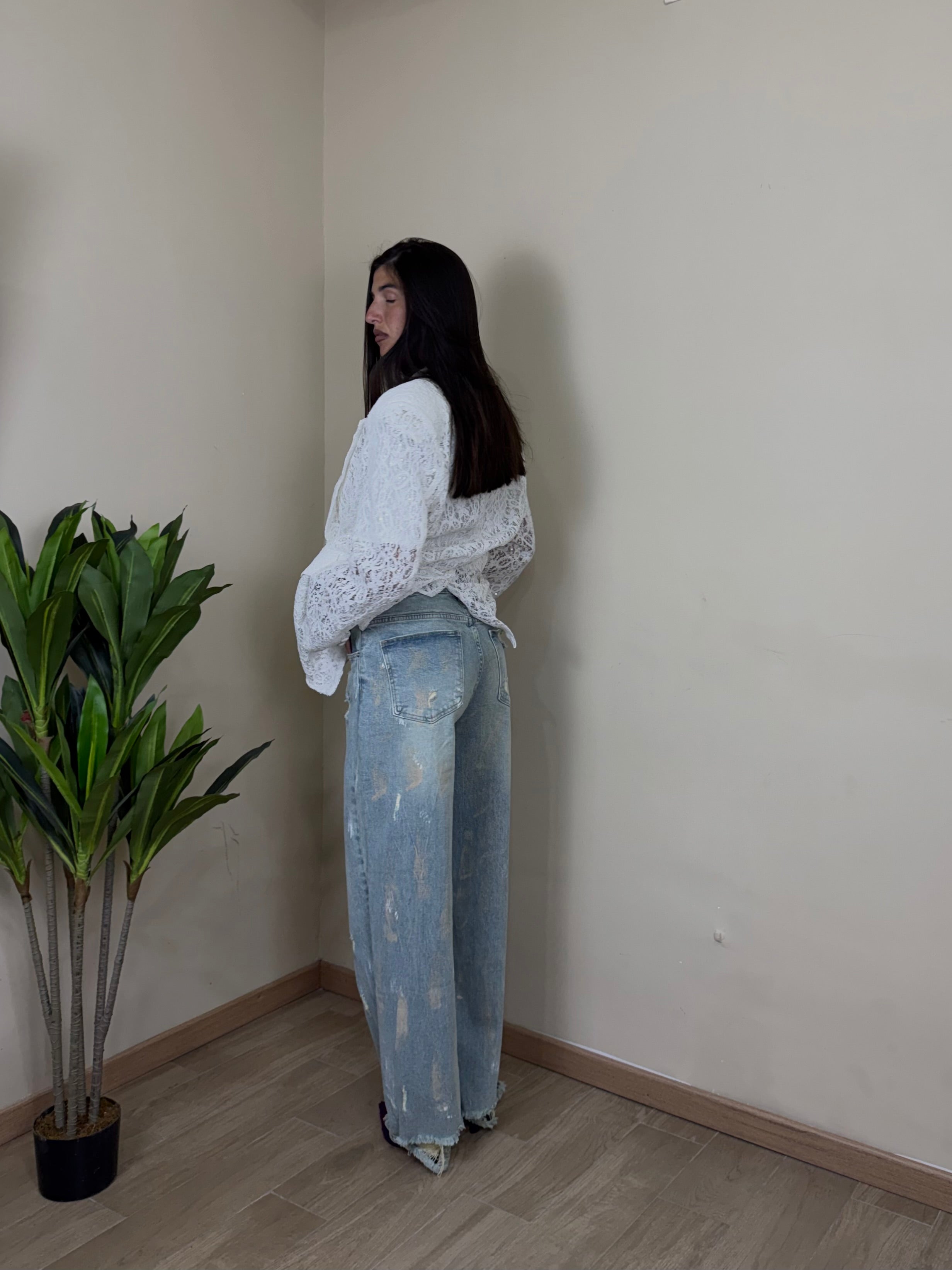 Jeans strappi sul fondo