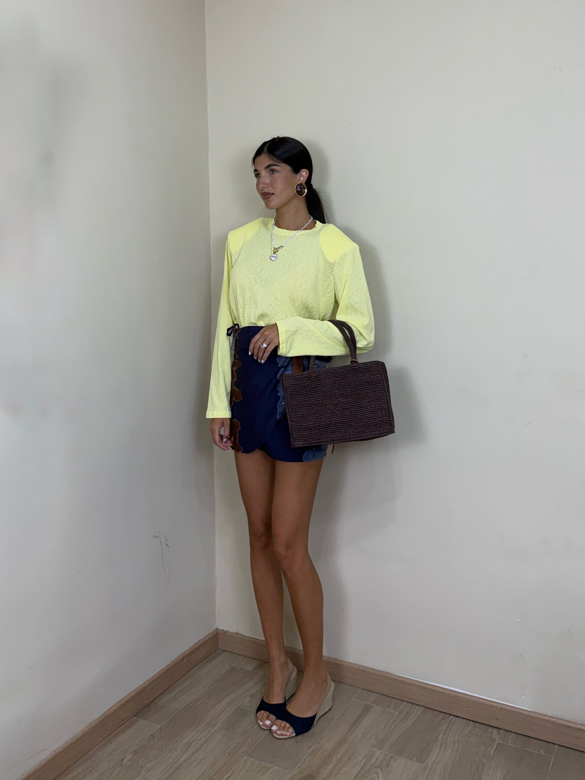 Maglia semitrasparente gialla