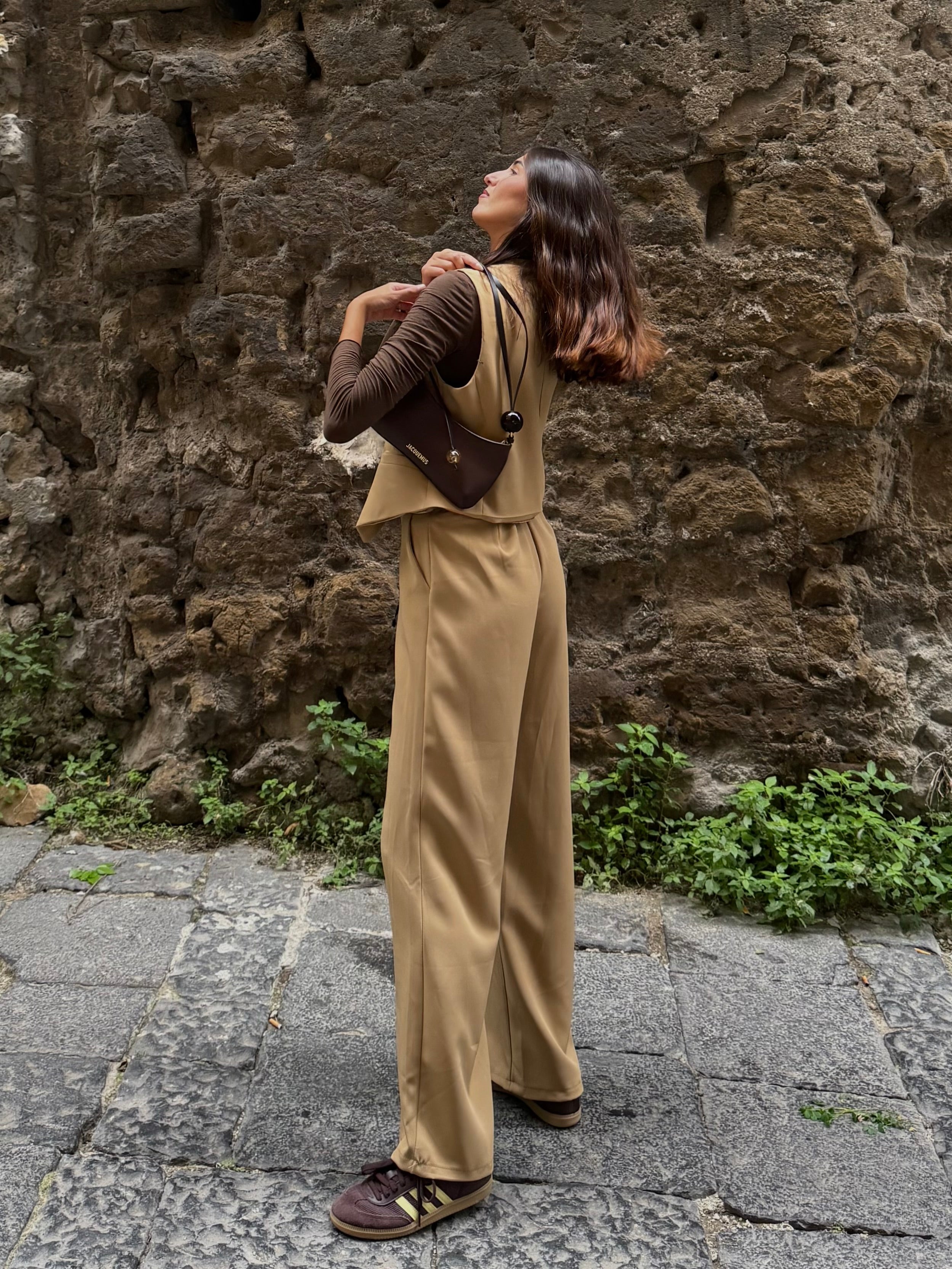 Tailleur con gilet beige