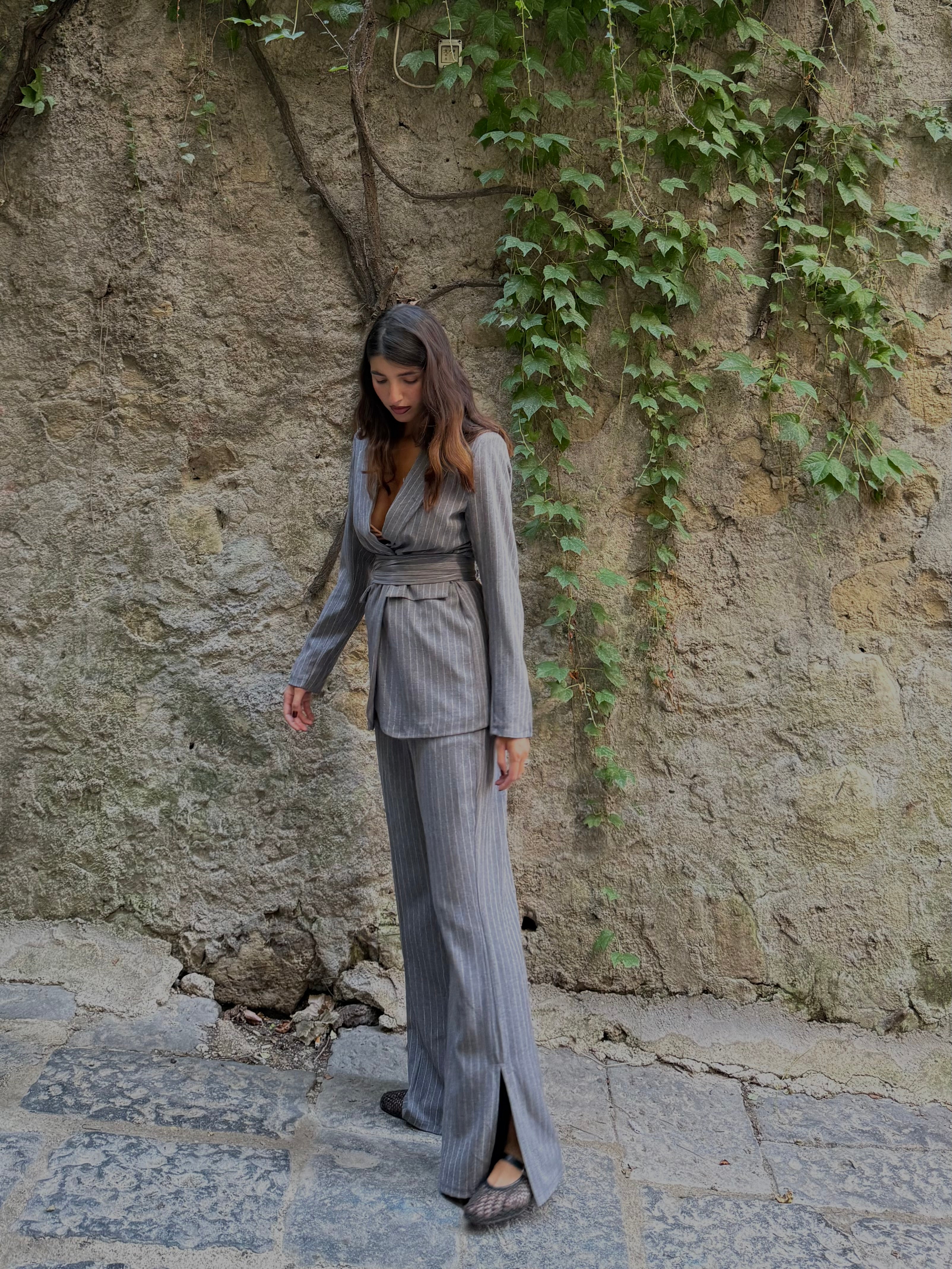 Tailleur gessato grigio