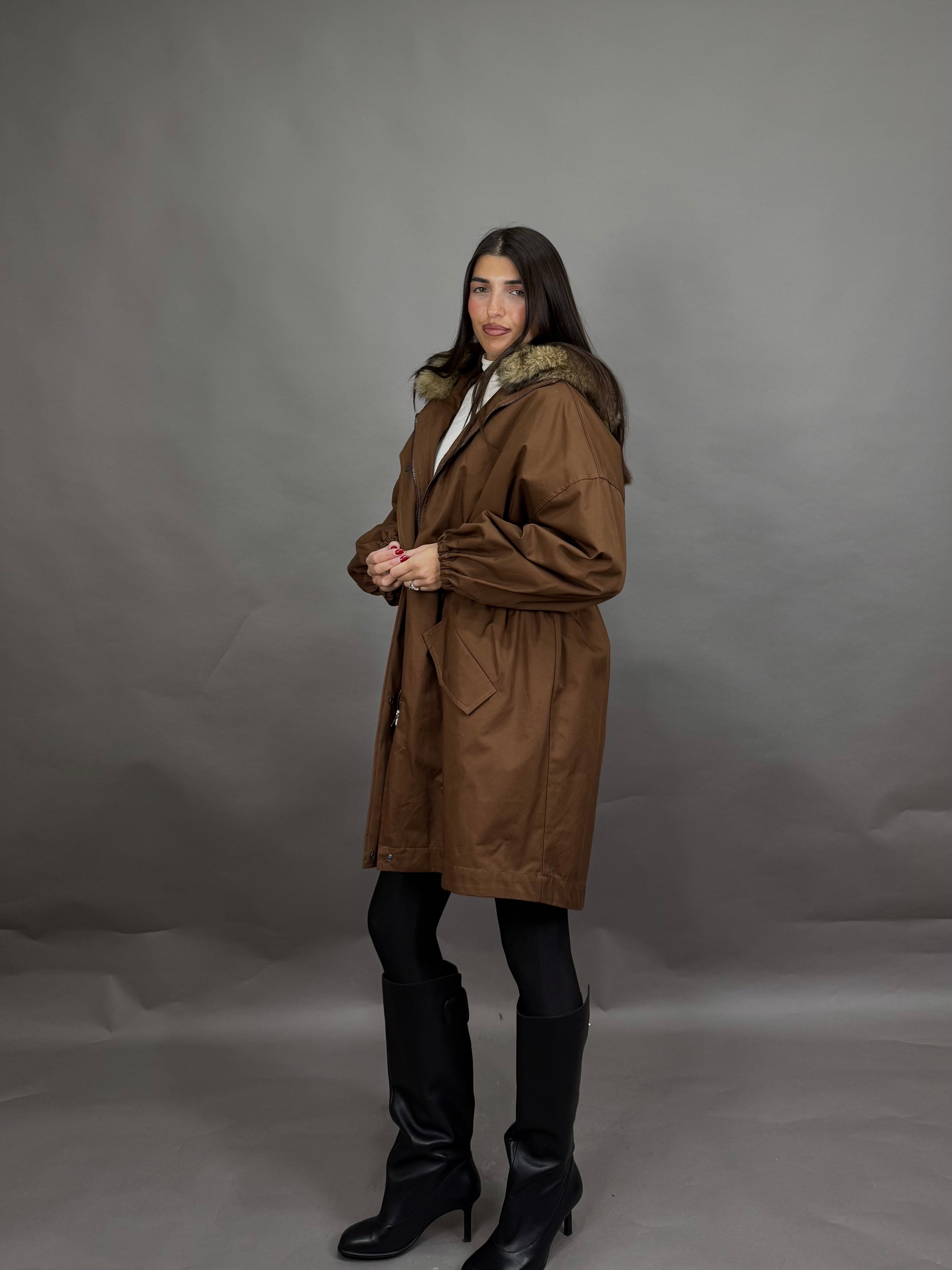 Parca con pelliccia marrone