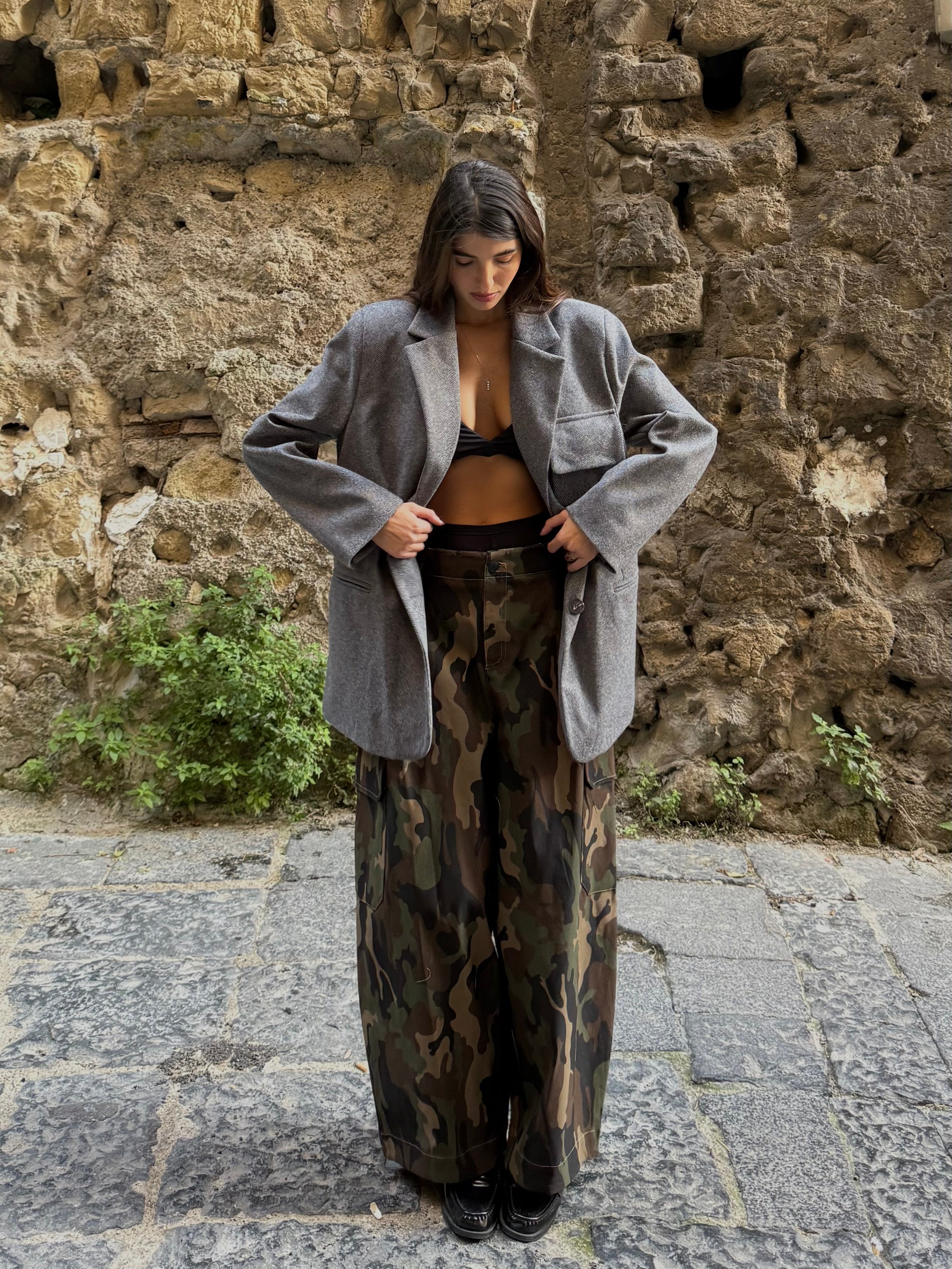 Cargo by lumina militare