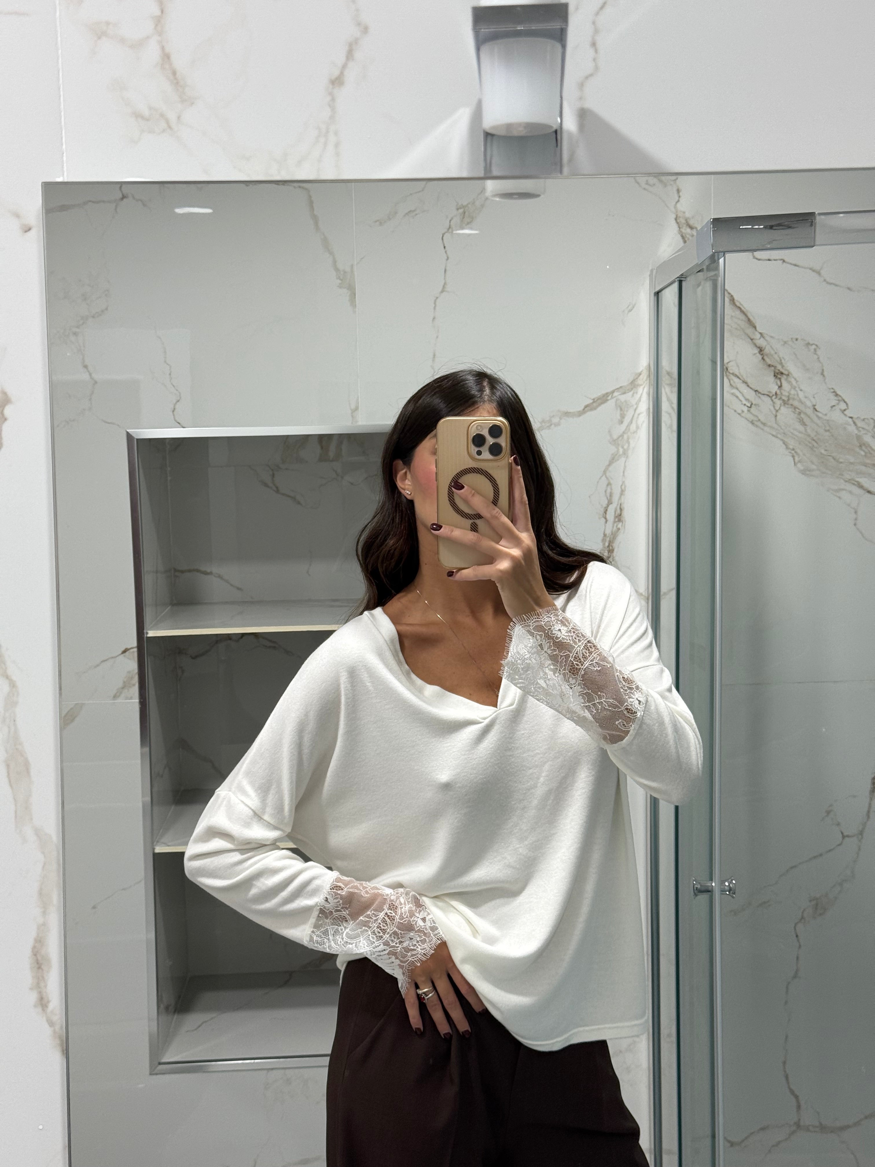 Maglia scollo a V pizzo bianca