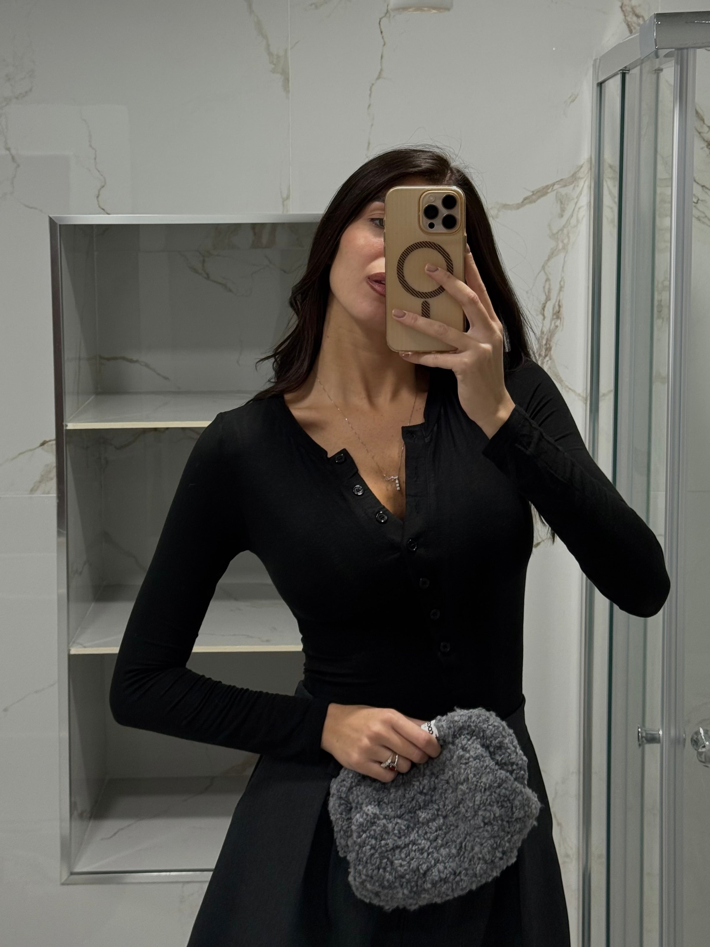 Maglia bottoncini nera