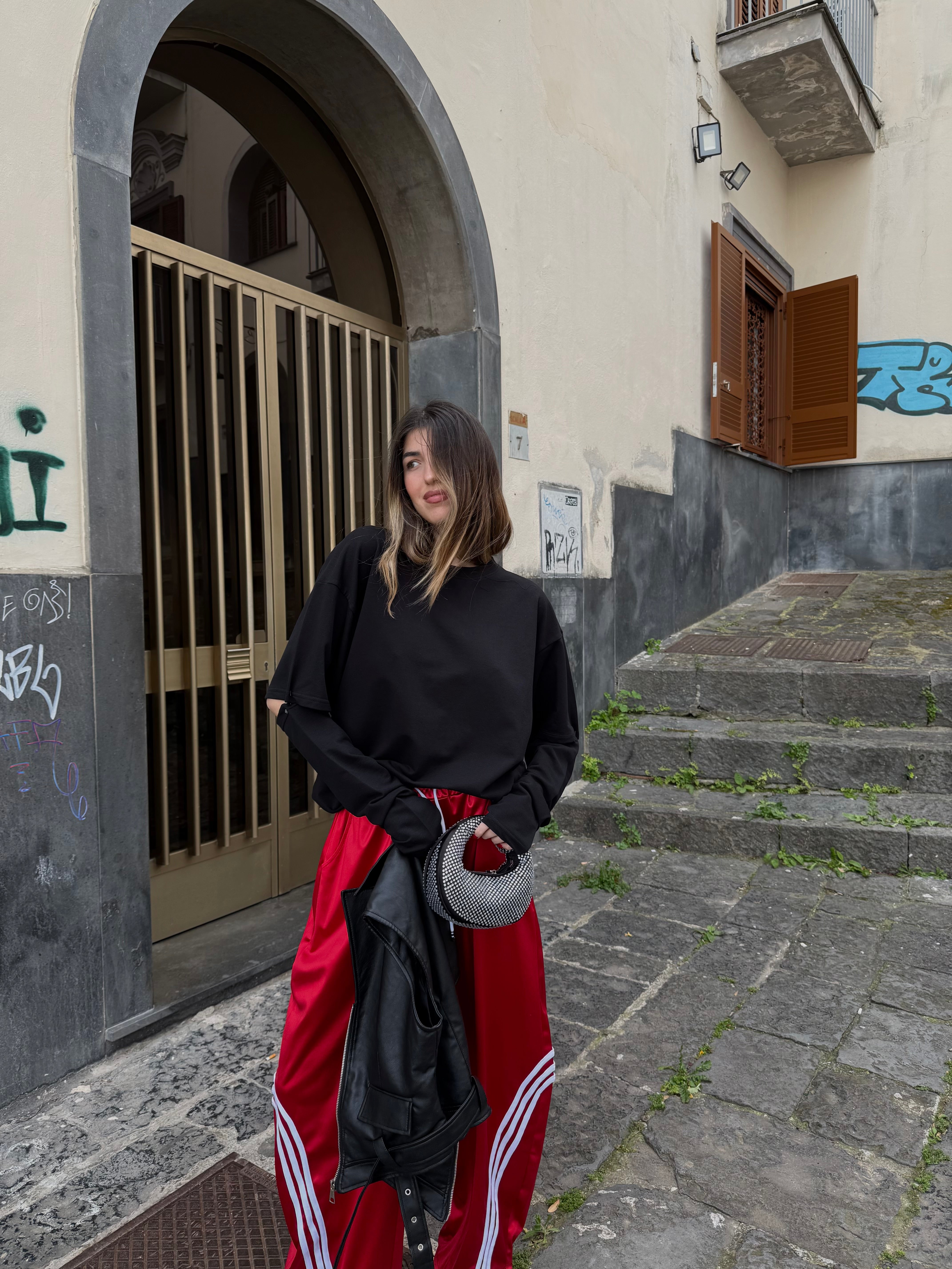 T-shirt con manicotti nera - LadyB Shop Online