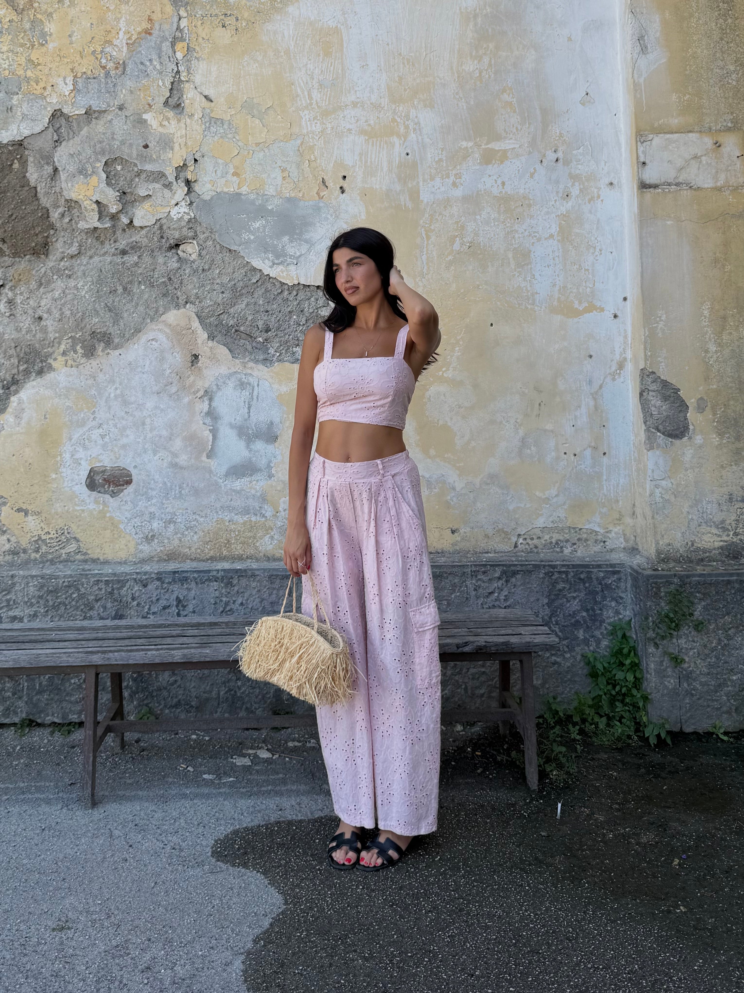 Completo in sangallo pink
