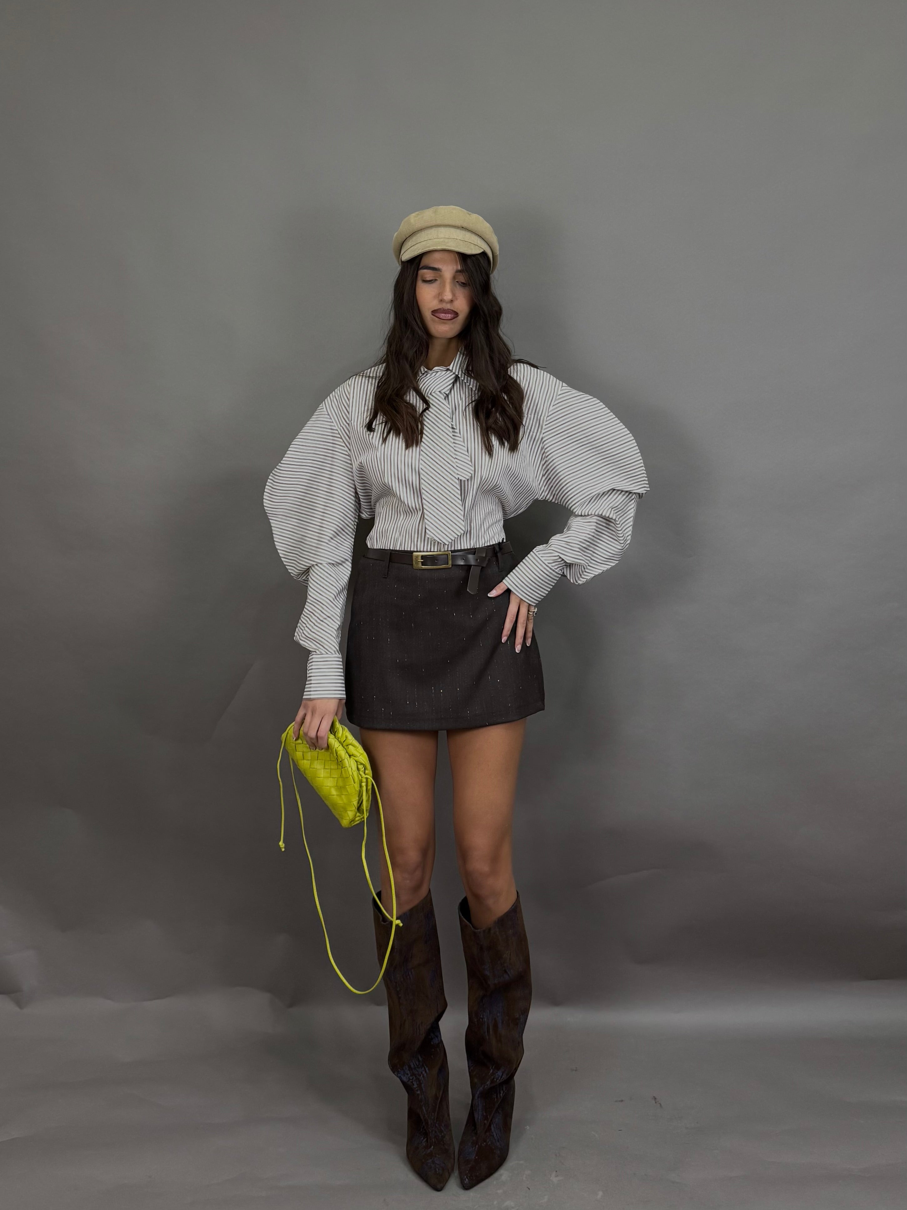 Camicia manica a sbuffo beige