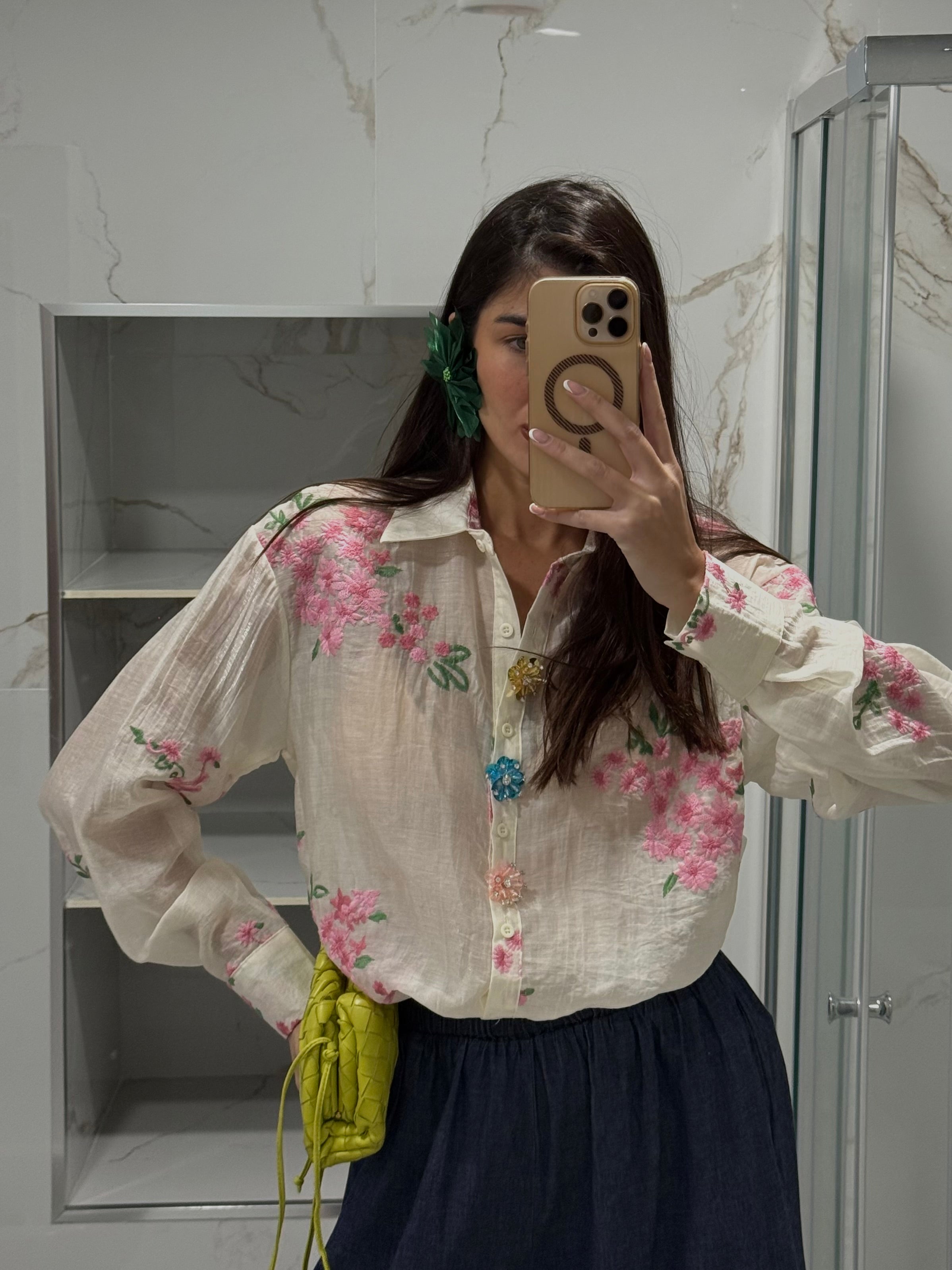 Camicia bottone fiore