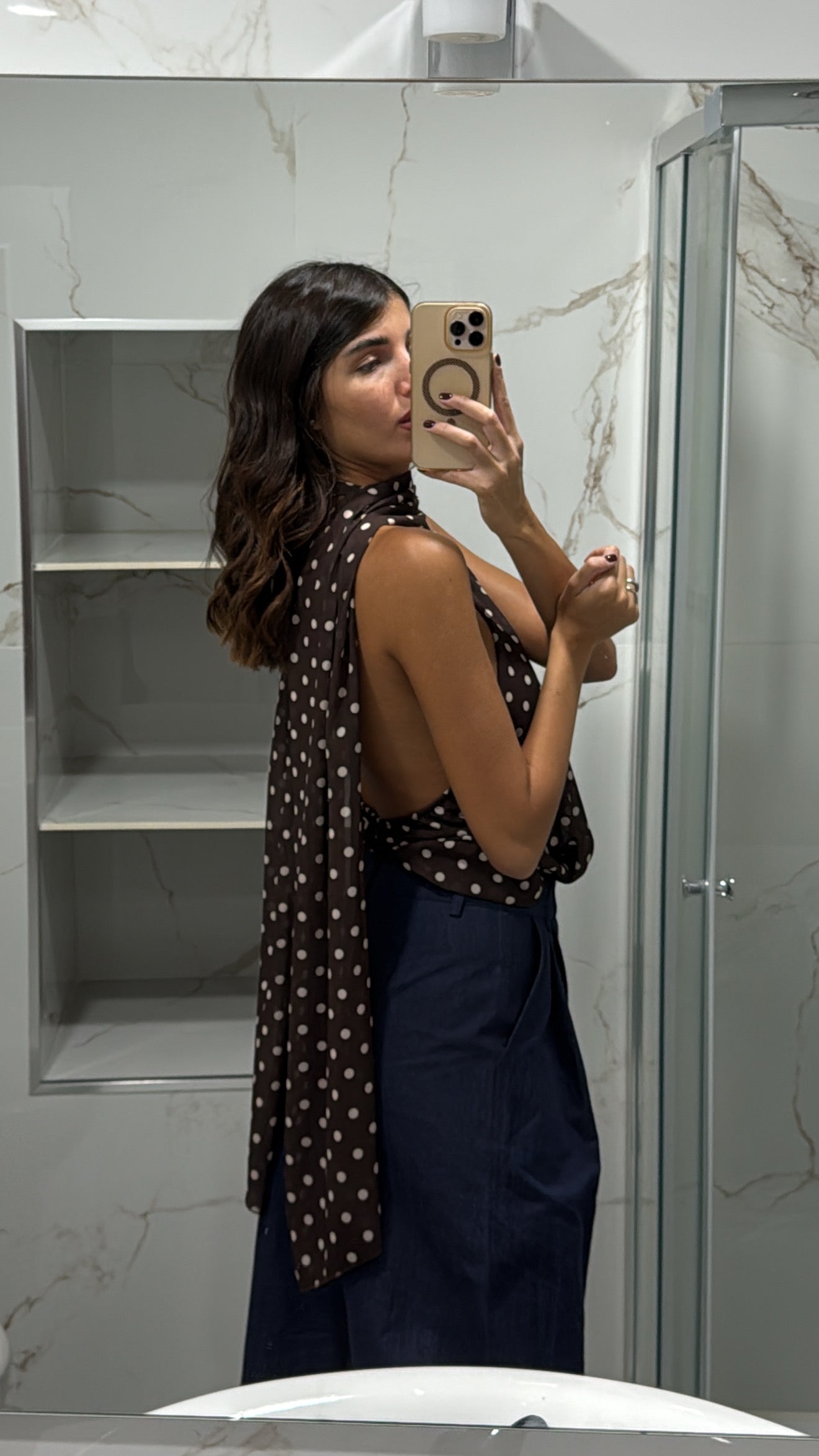 Top pois marrone