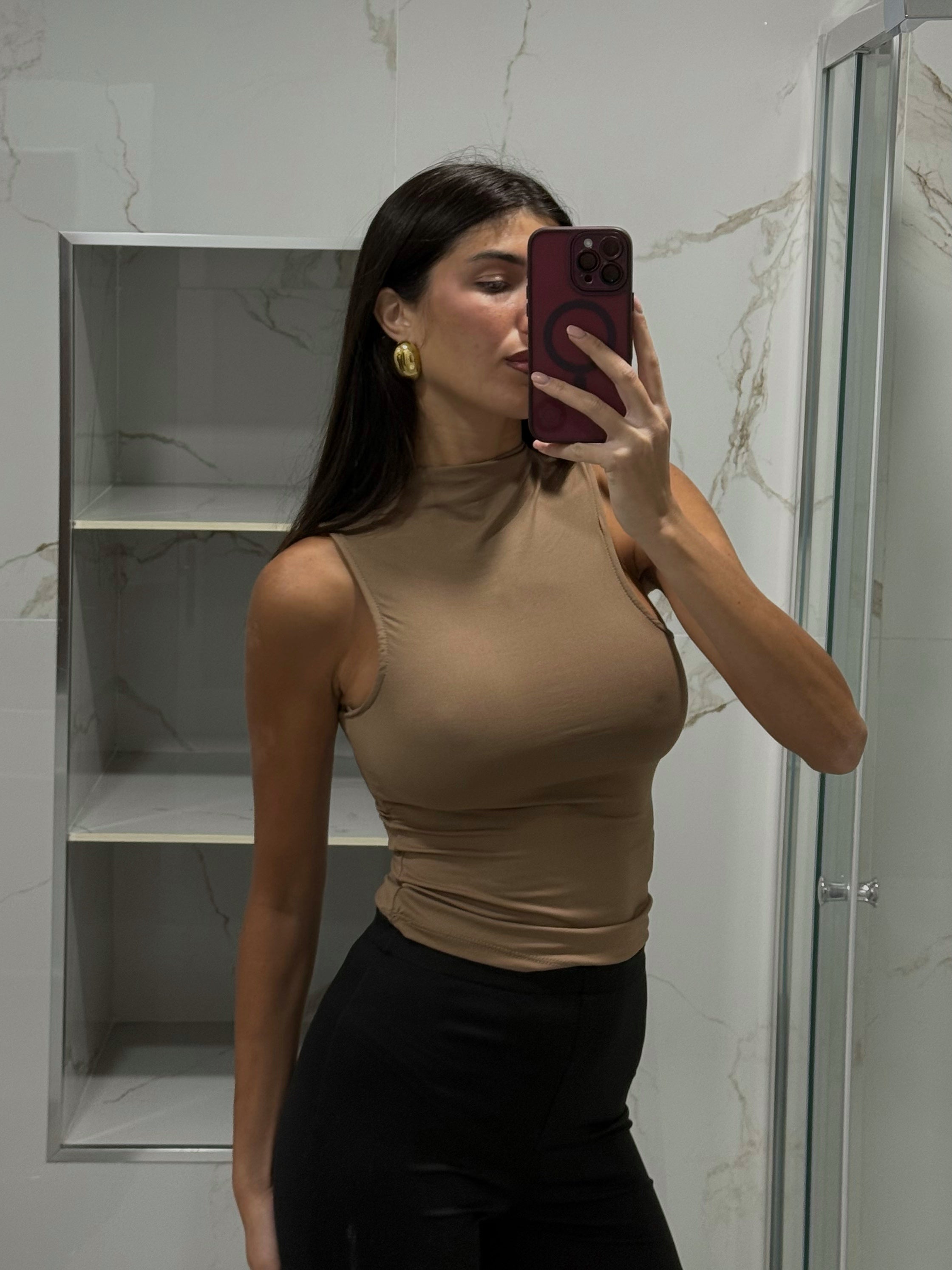 Top Iris nude