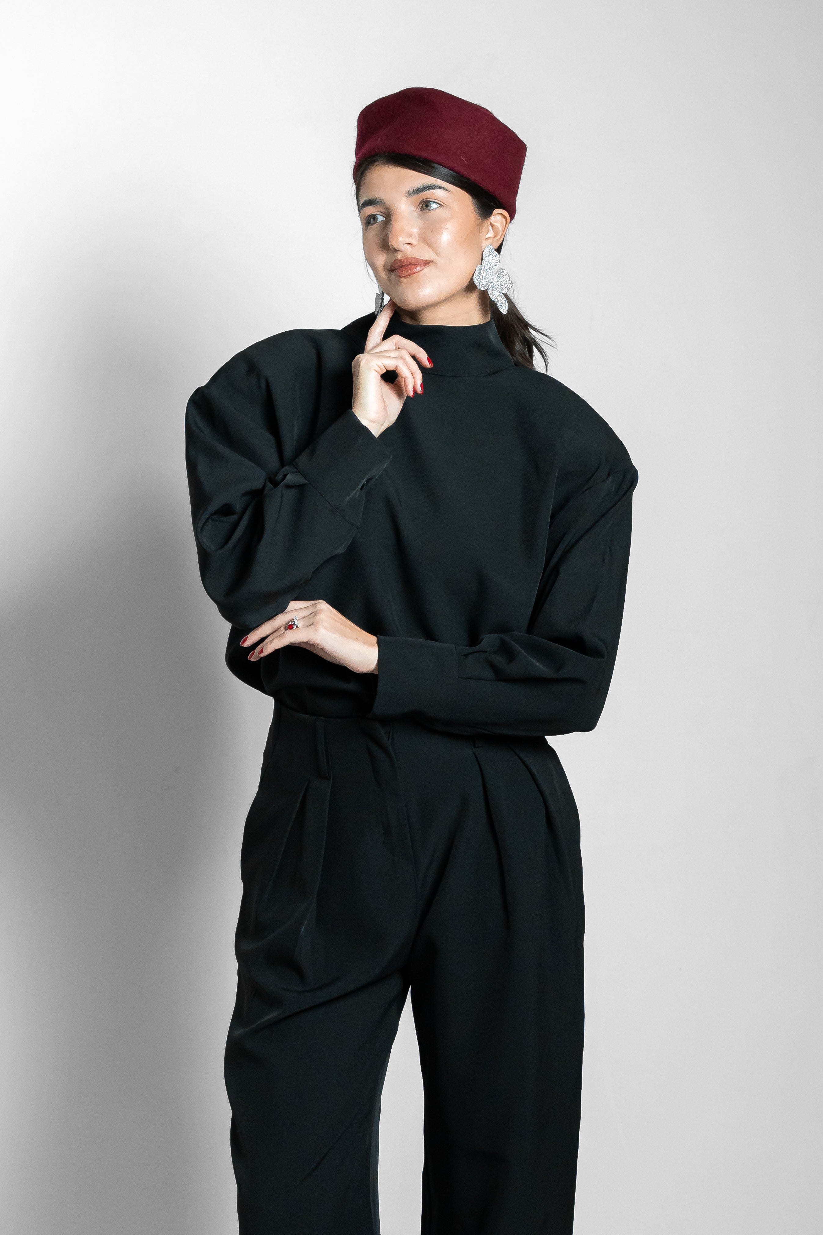 Blusa spallina nera
