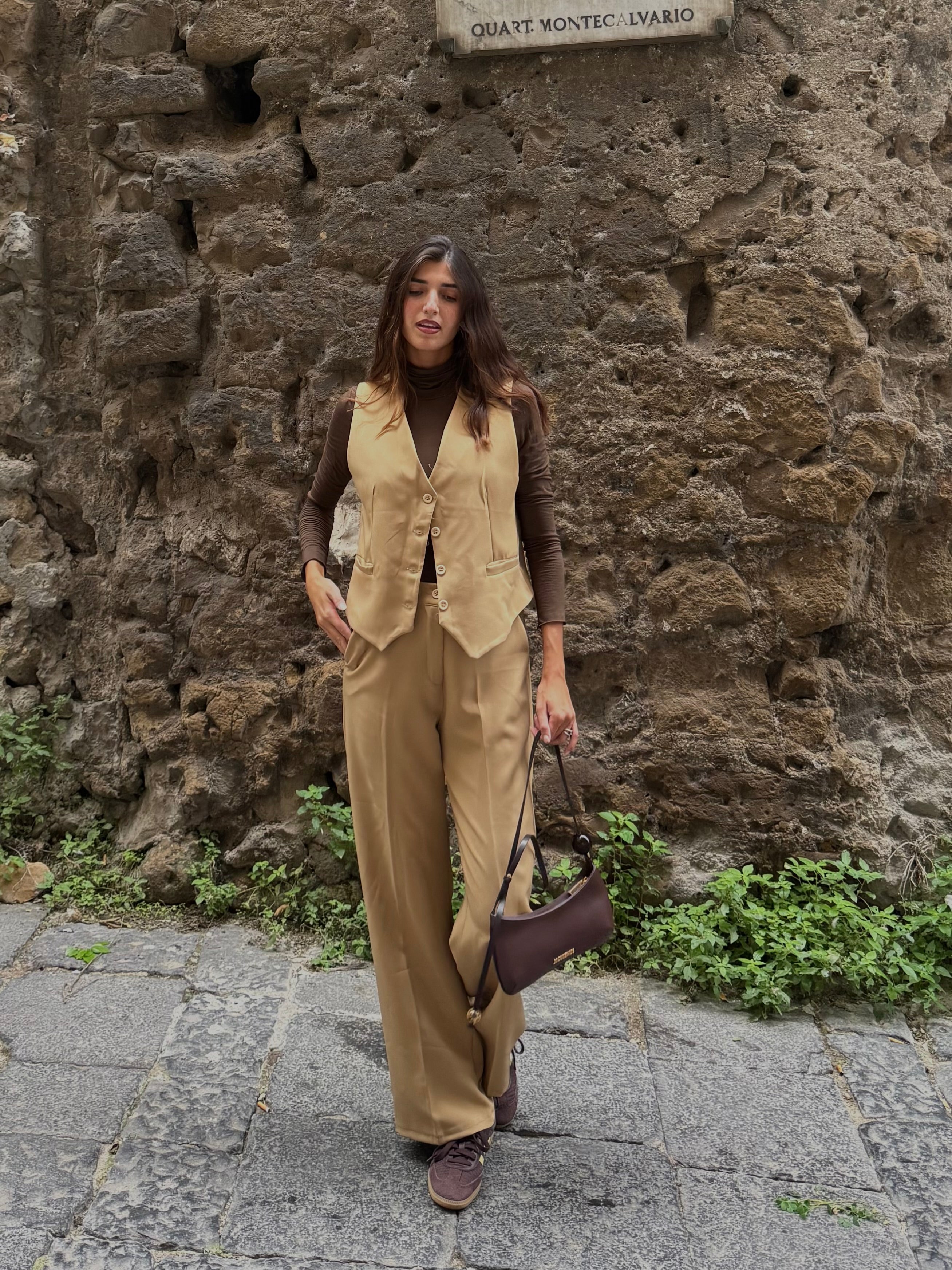 Tailleur con gilet beige