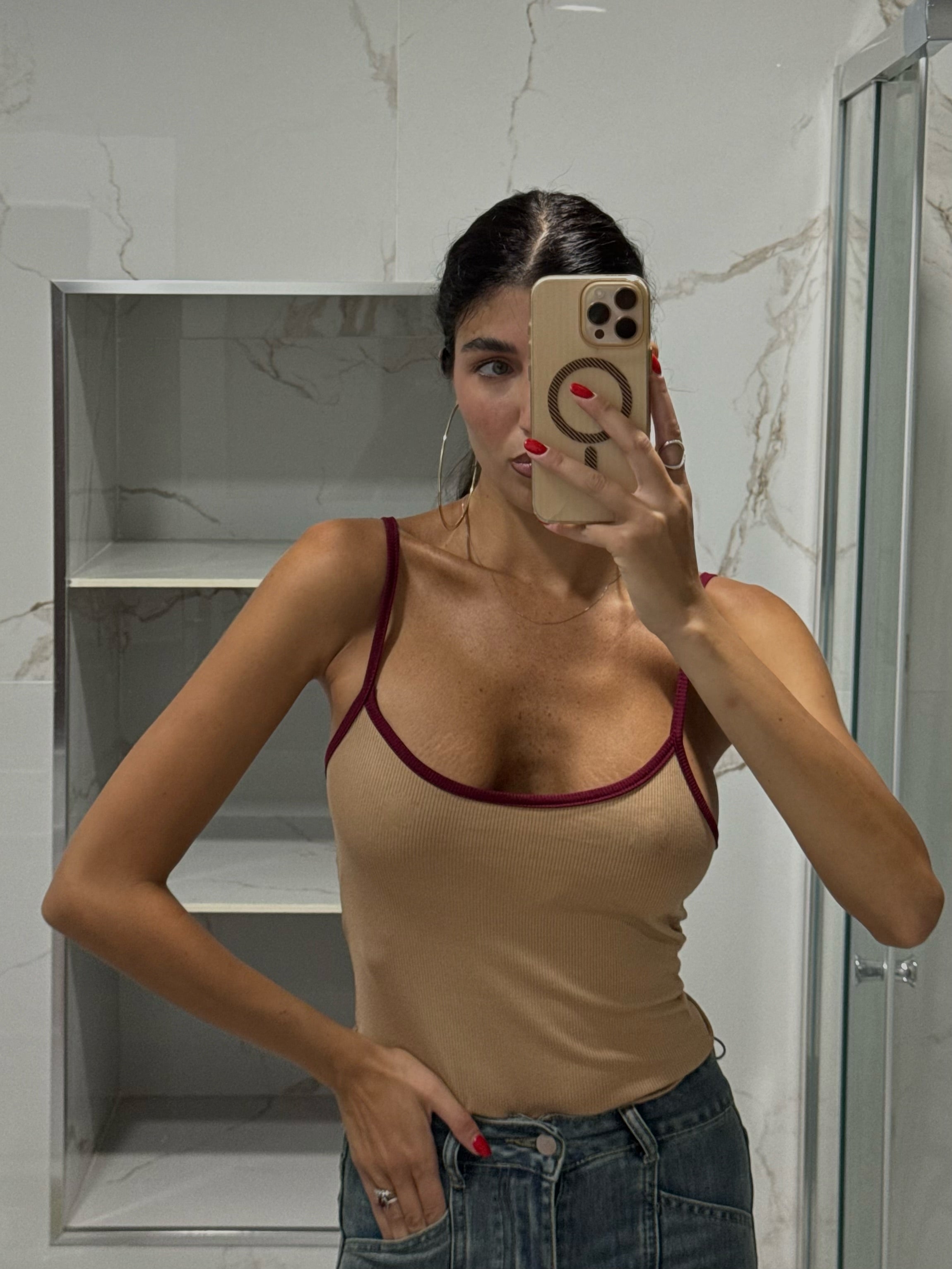 Body costina