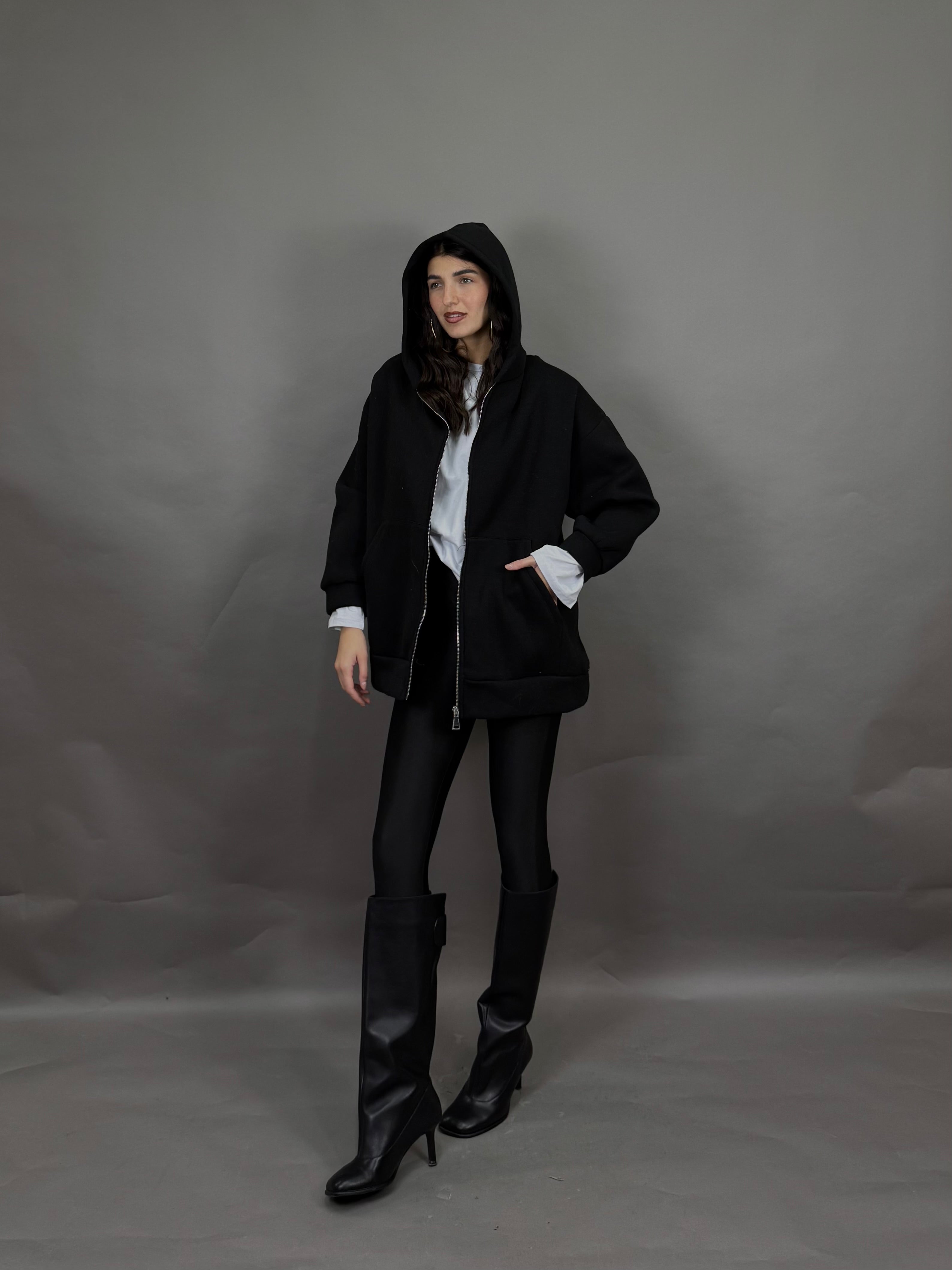 Felpa con lacci nera