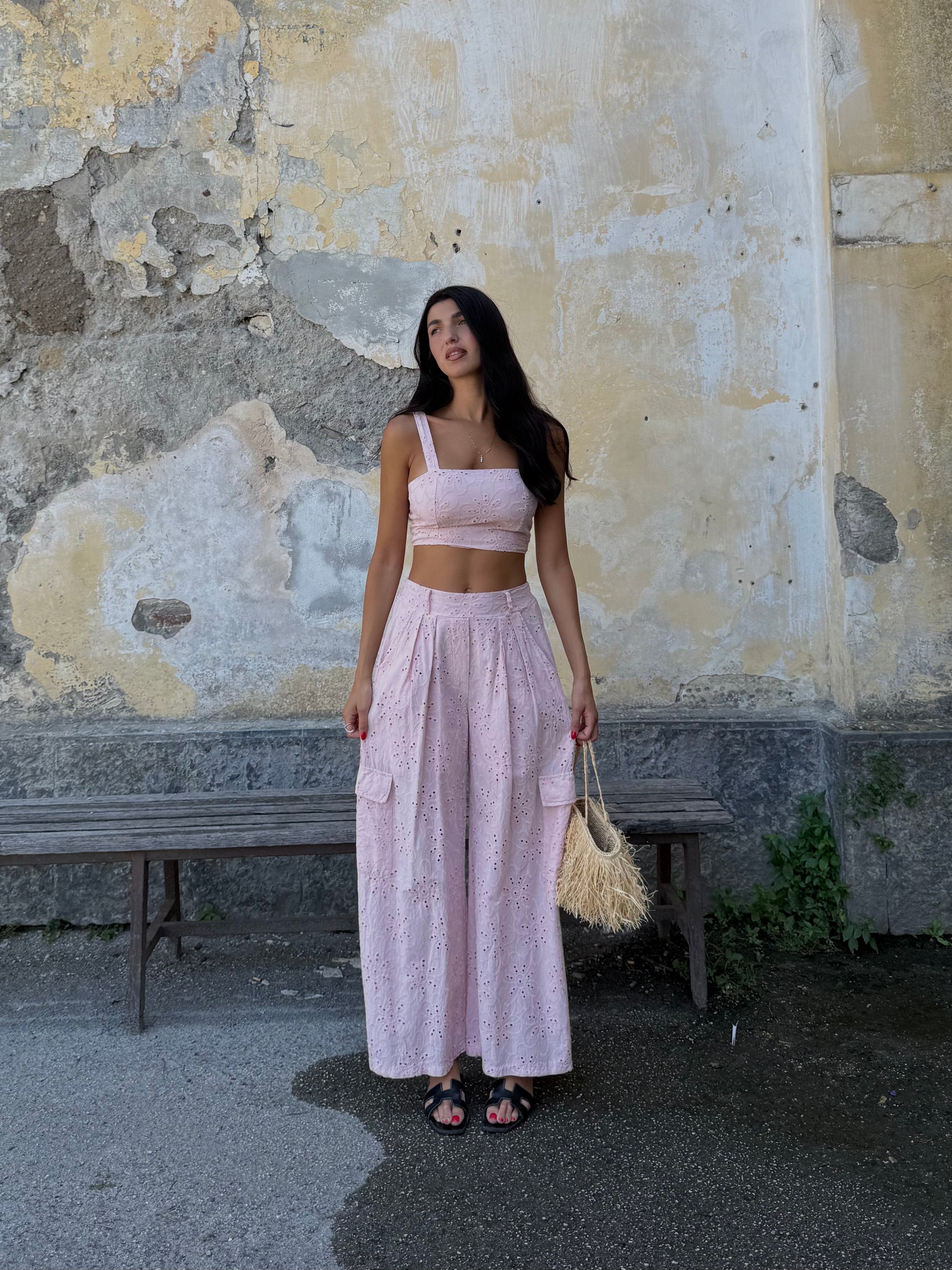 Completo in sangallo pink