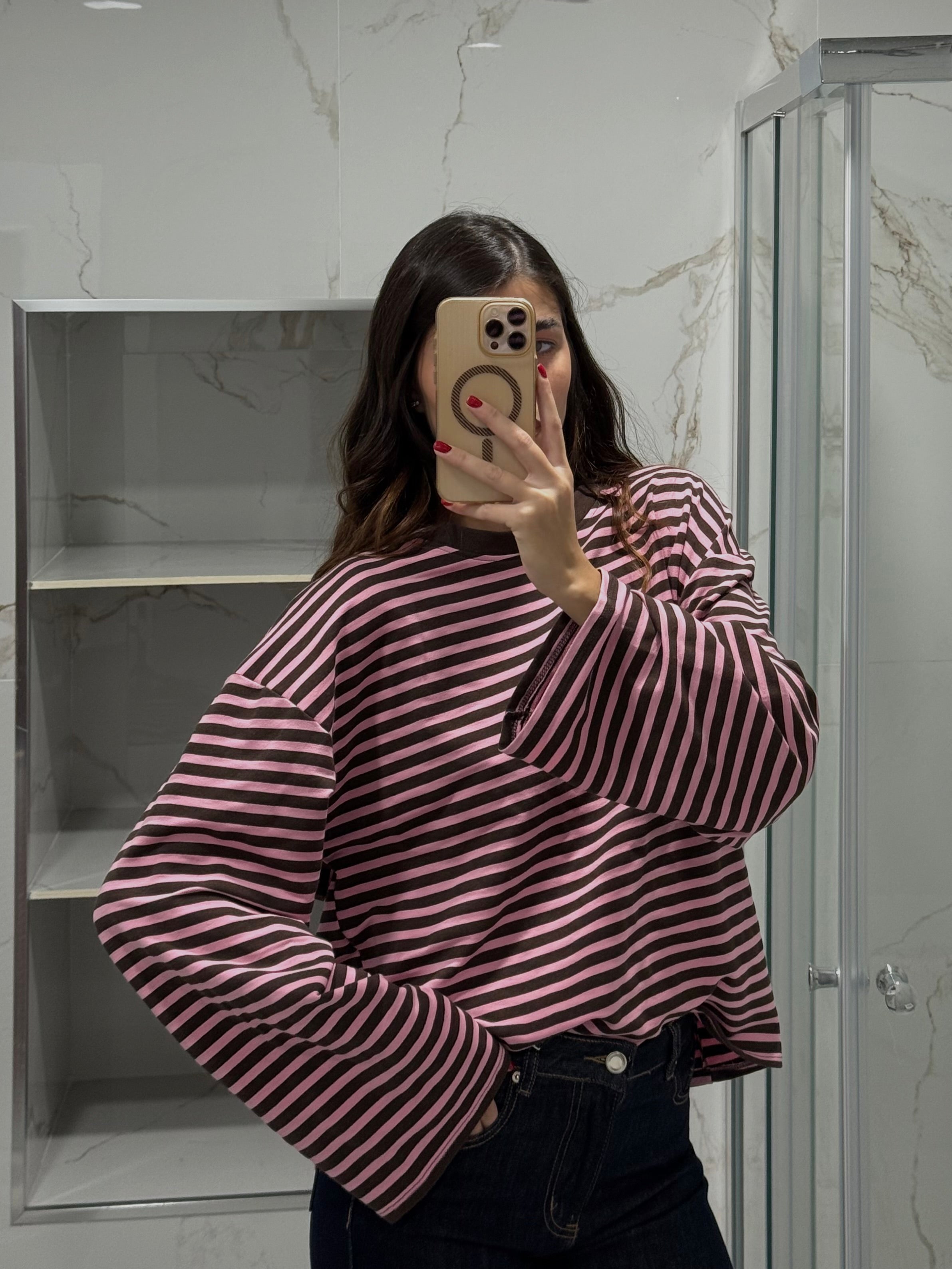 Maglia manica larga marrone e rosa