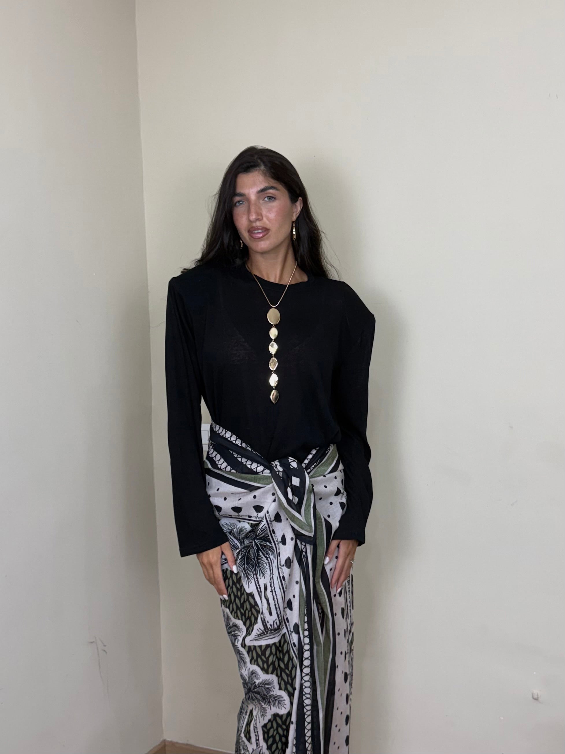 Maglia semitrasparente nera