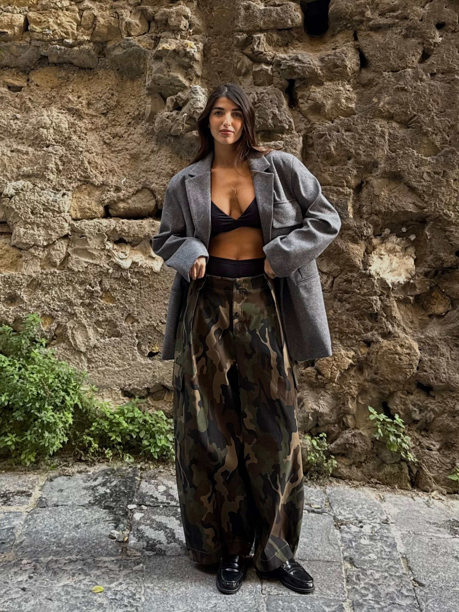 Cargo by lumina militare