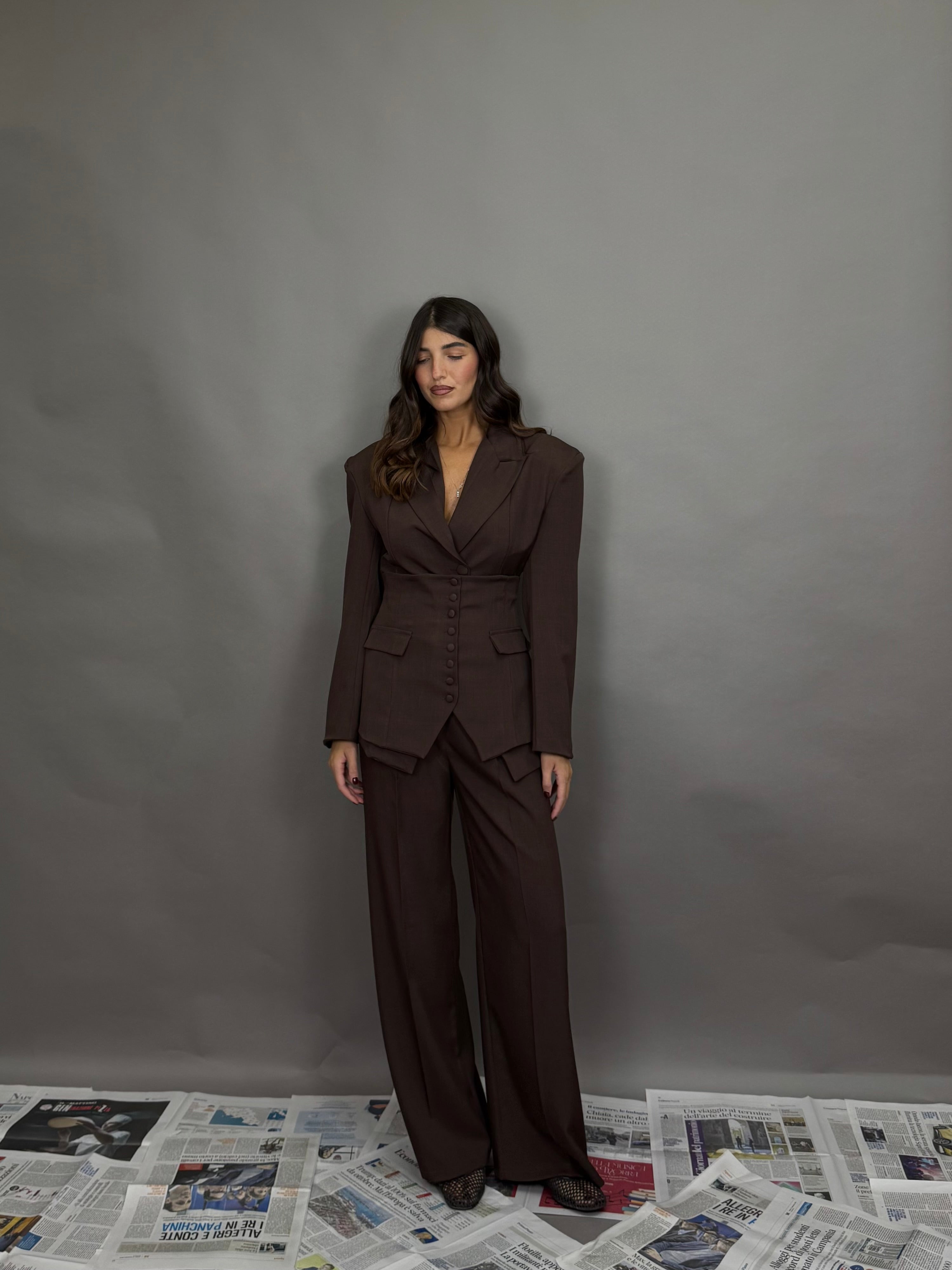 Tailleur tre pezzi marrone