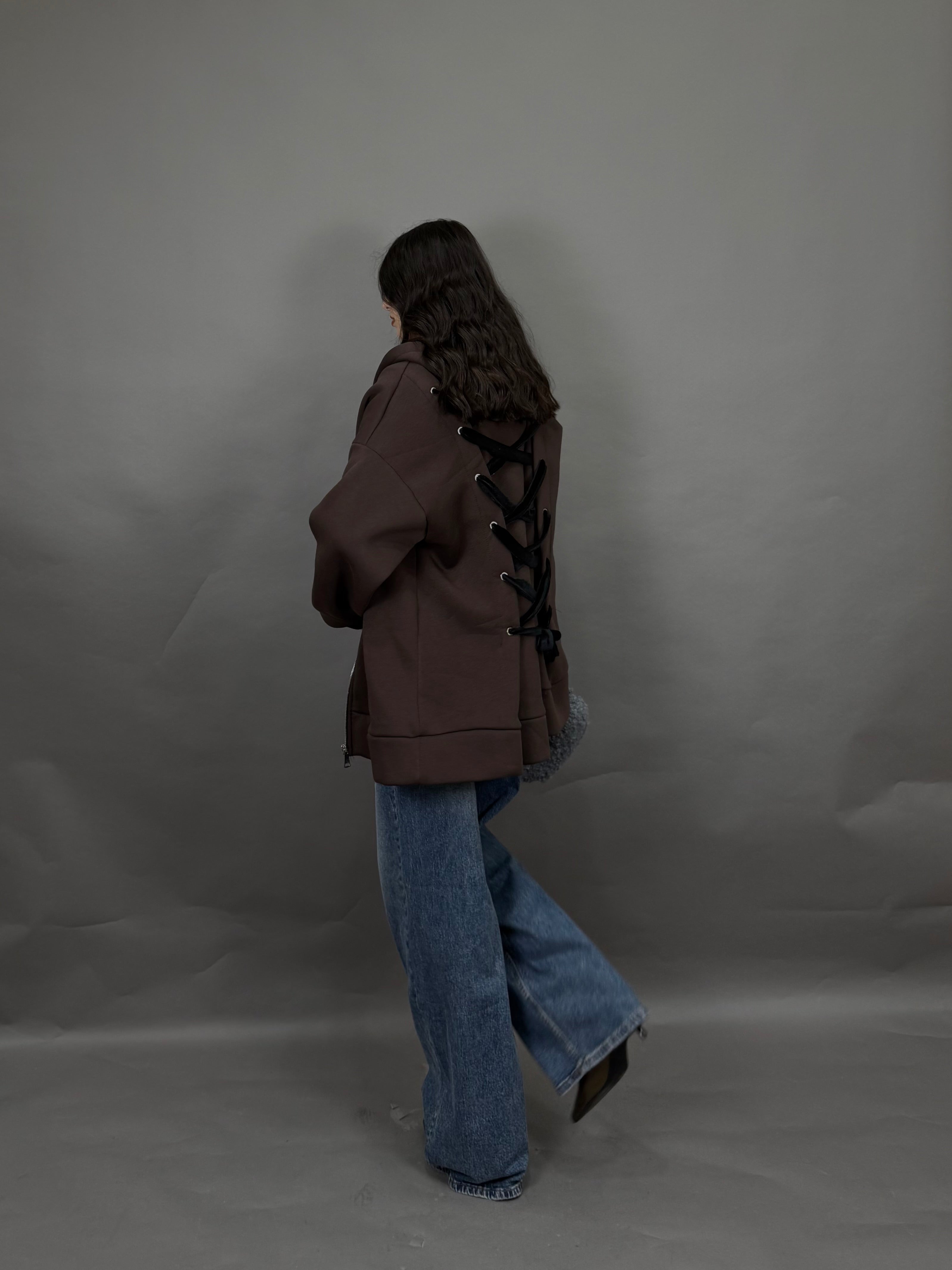 Felpa con lacci marrone