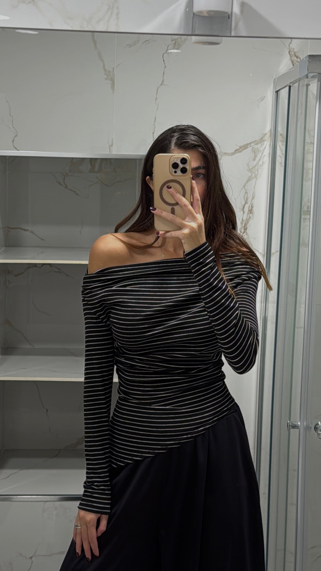 Maglia asimmetrica nera