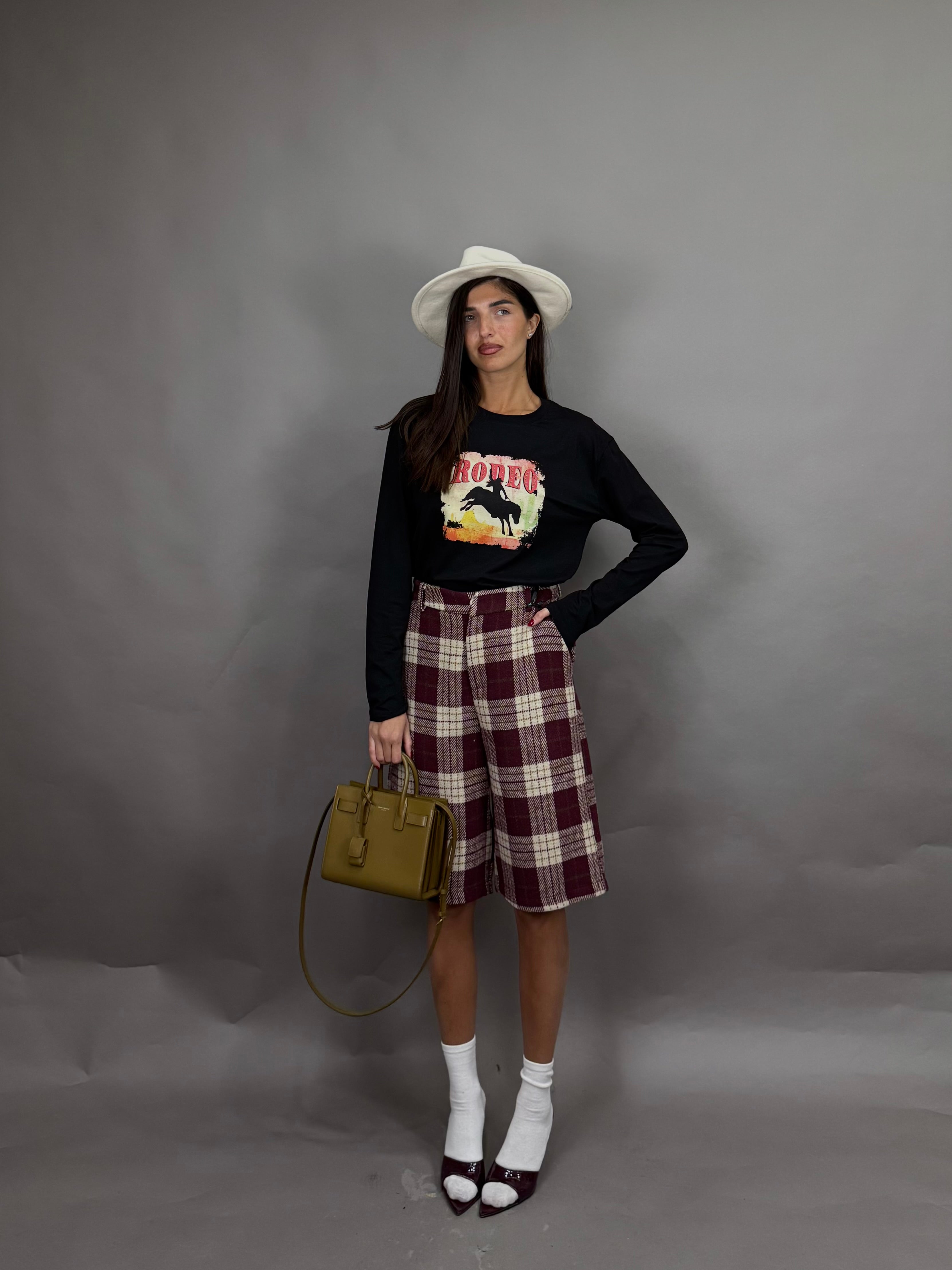 Bermuda bordeaux lumina