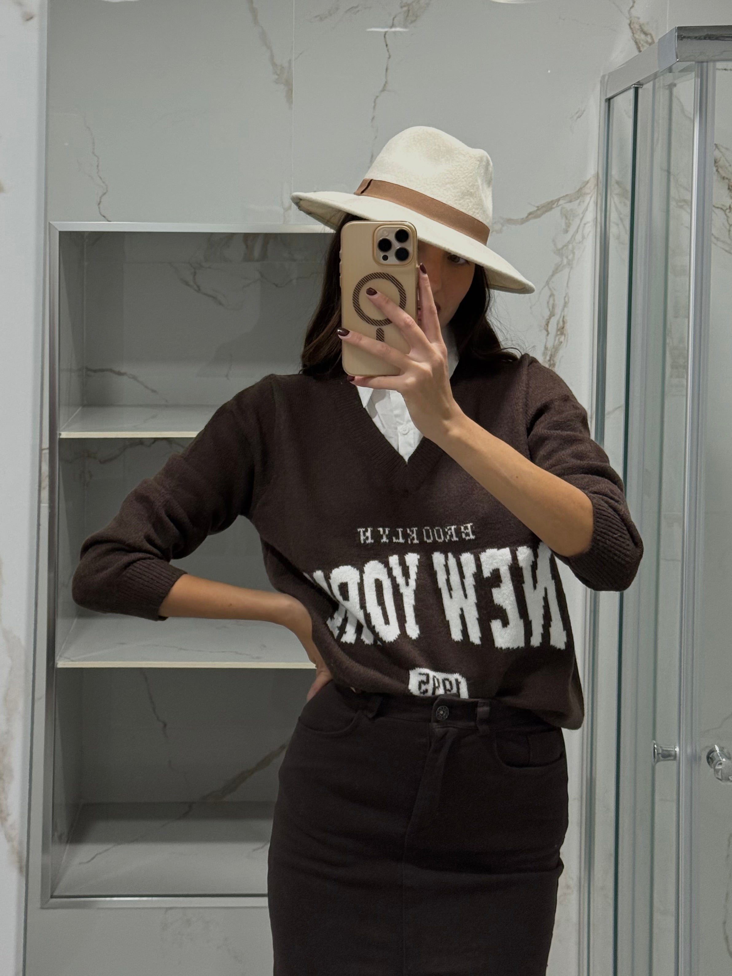 Pull New York marrone