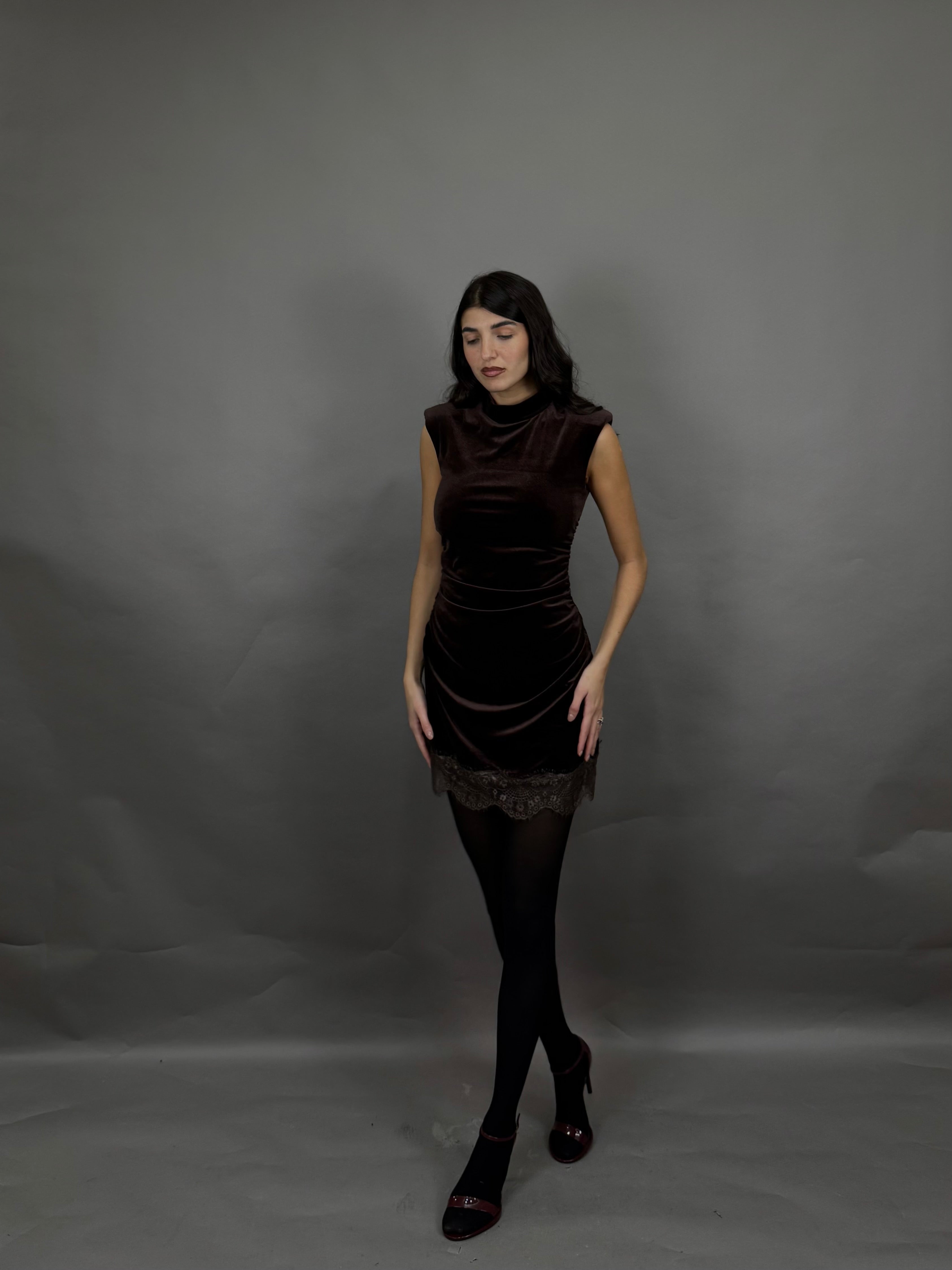 Dress in velluto marrone