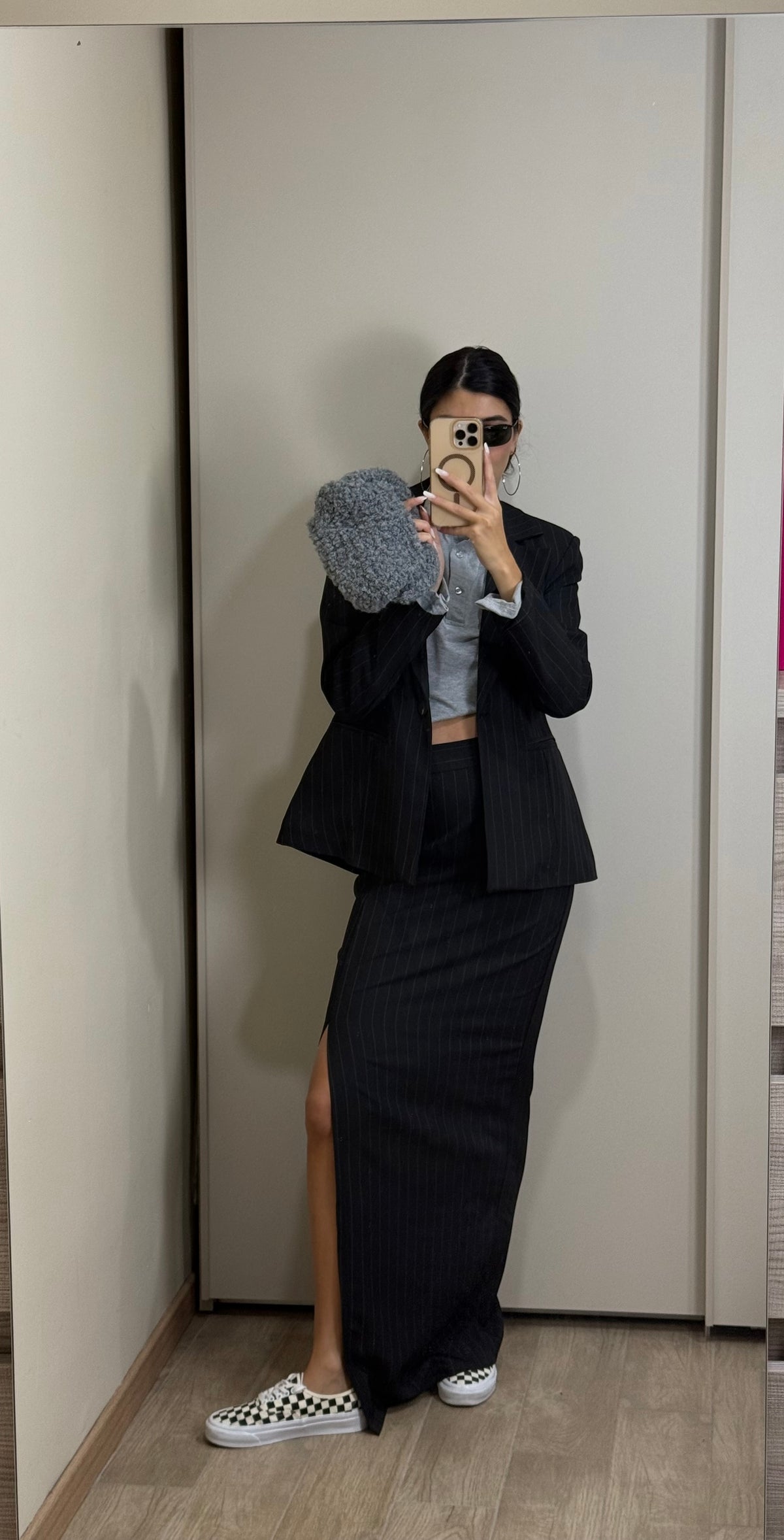 Tailleur con gonna gessato