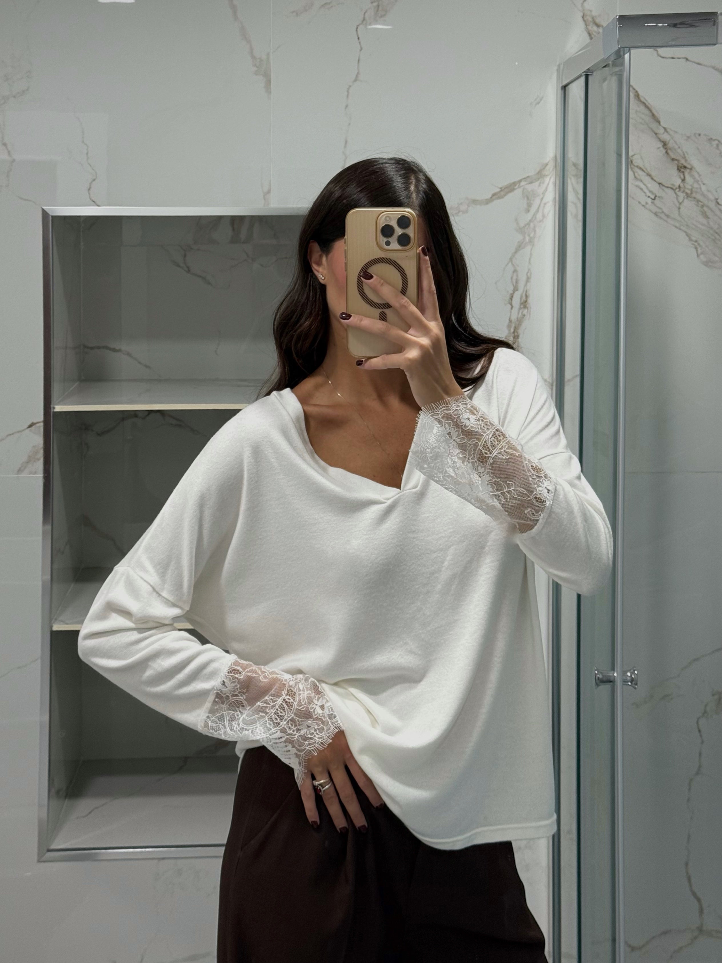 Maglia scollo a V pizzo bianca