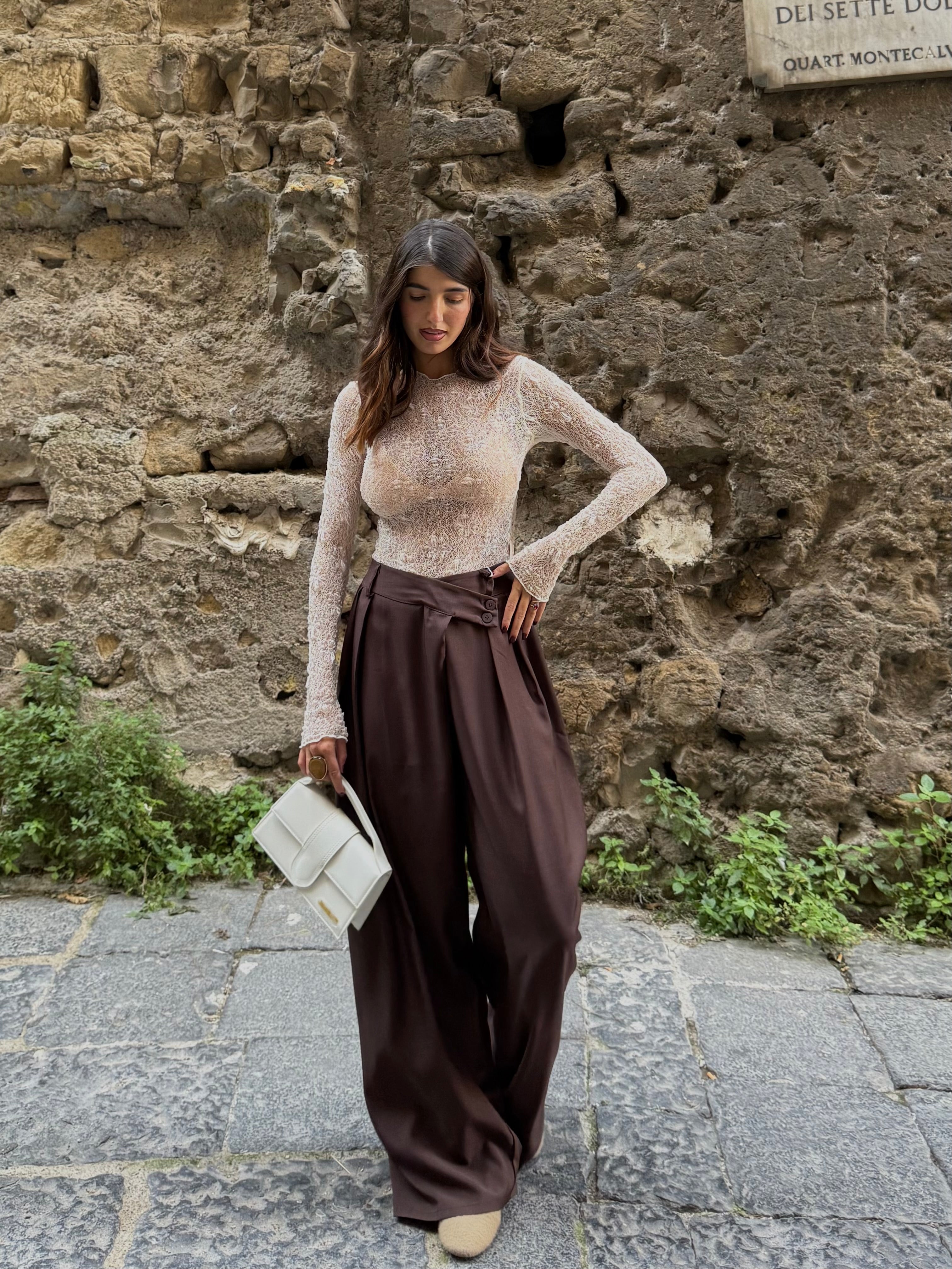 Pantalone bottone storto marrone