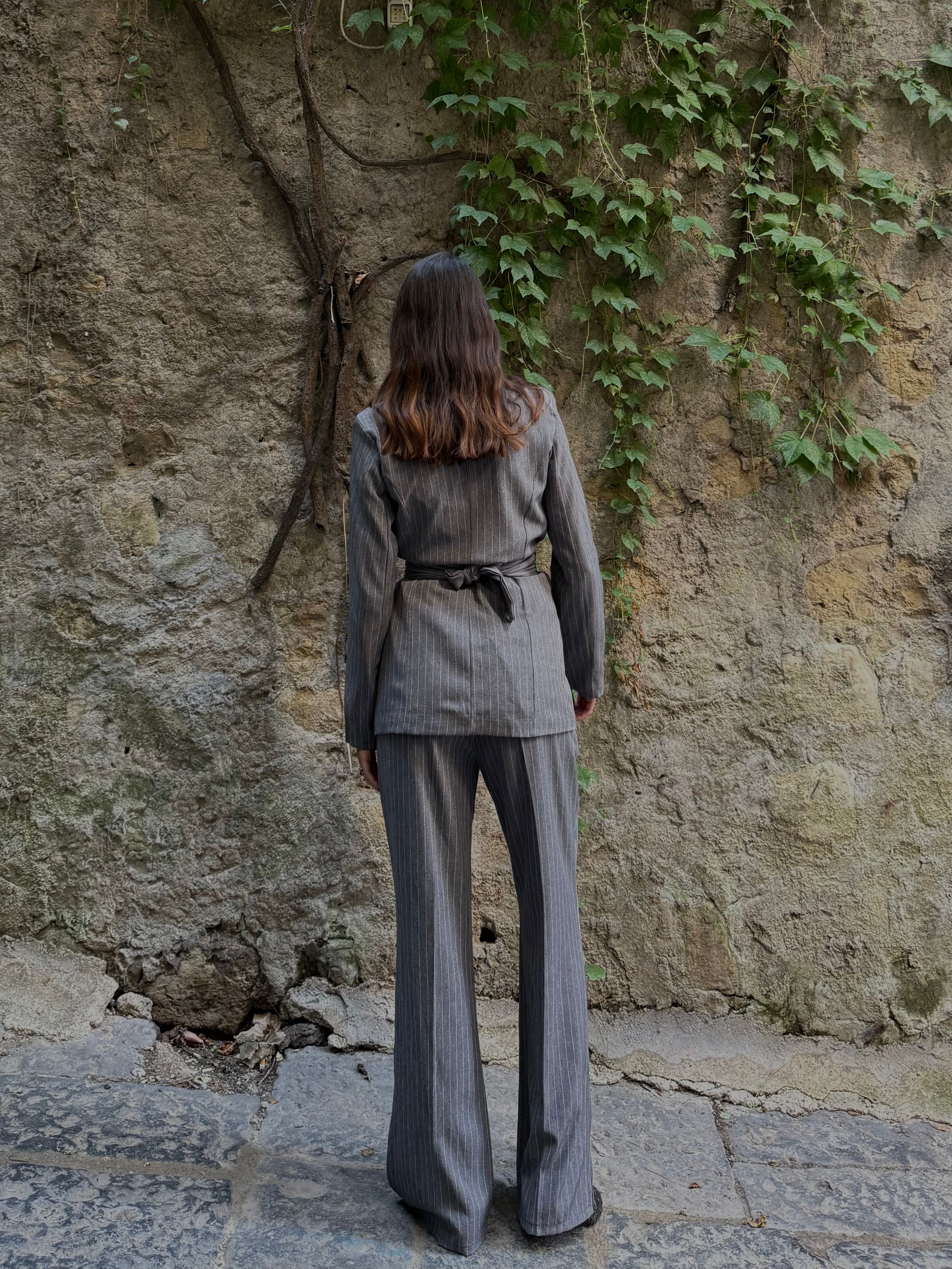 Tailleur gessato grigio