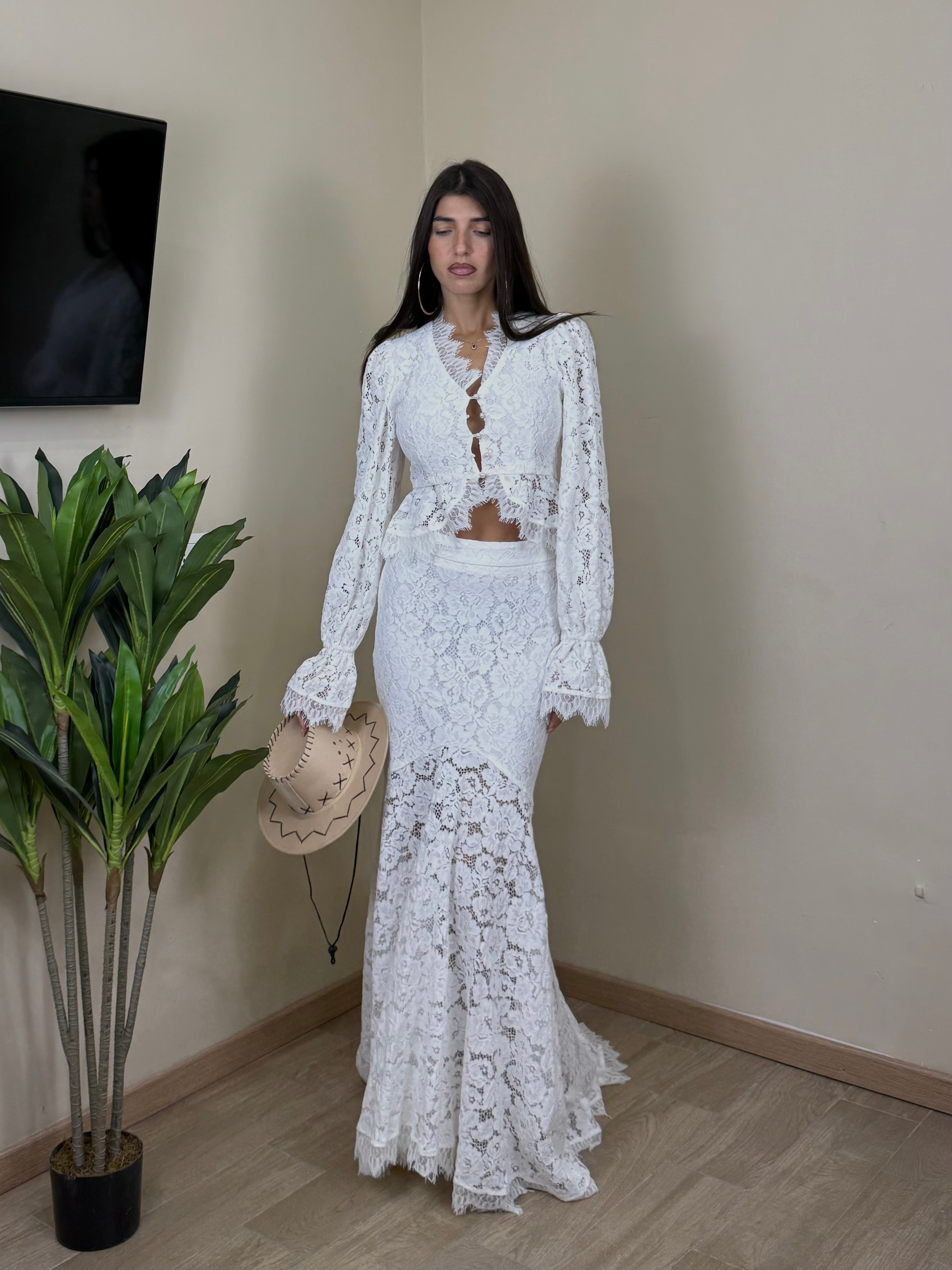 Gonna in pizzo lumina