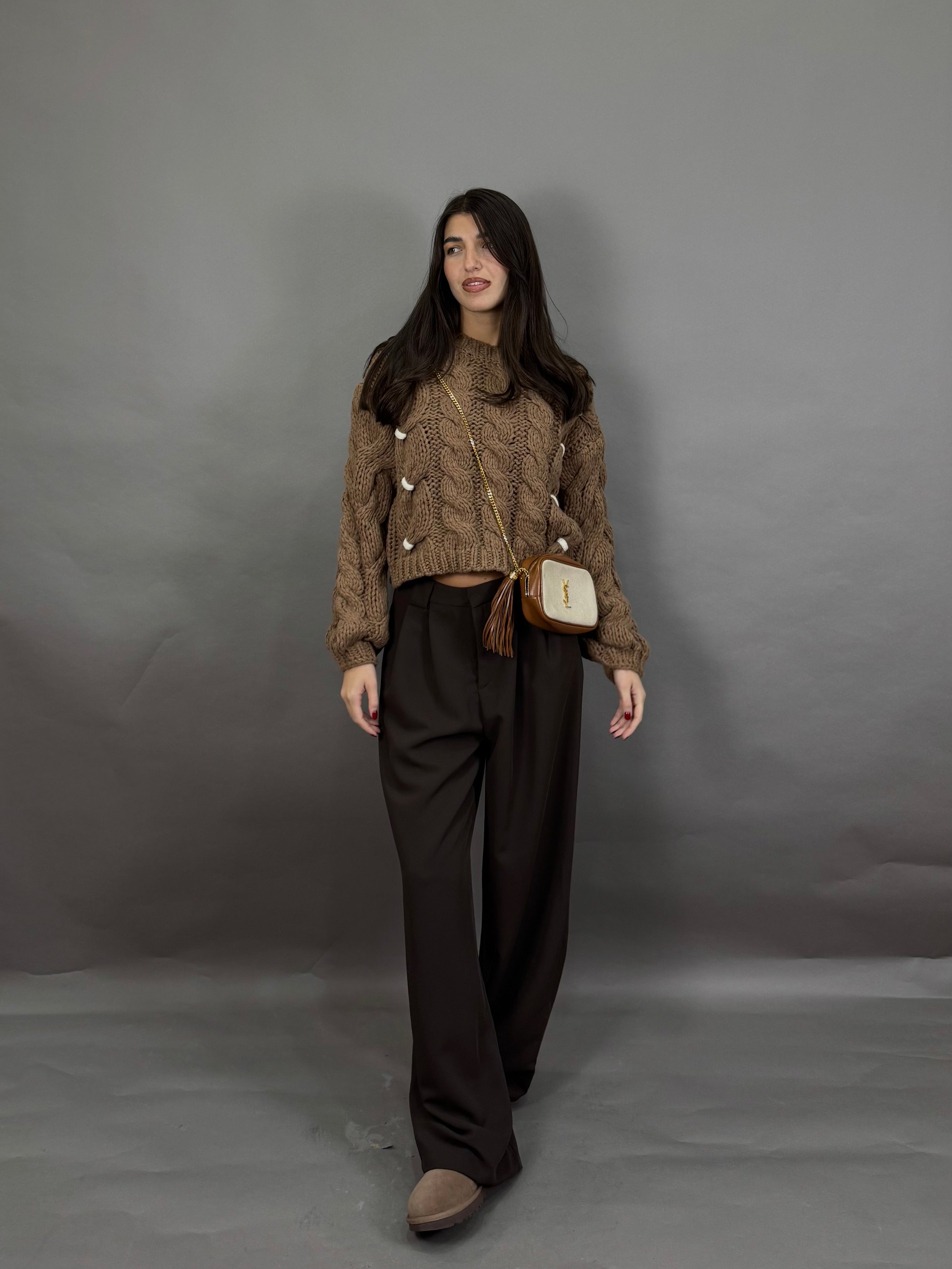 Maglione treccia cammello