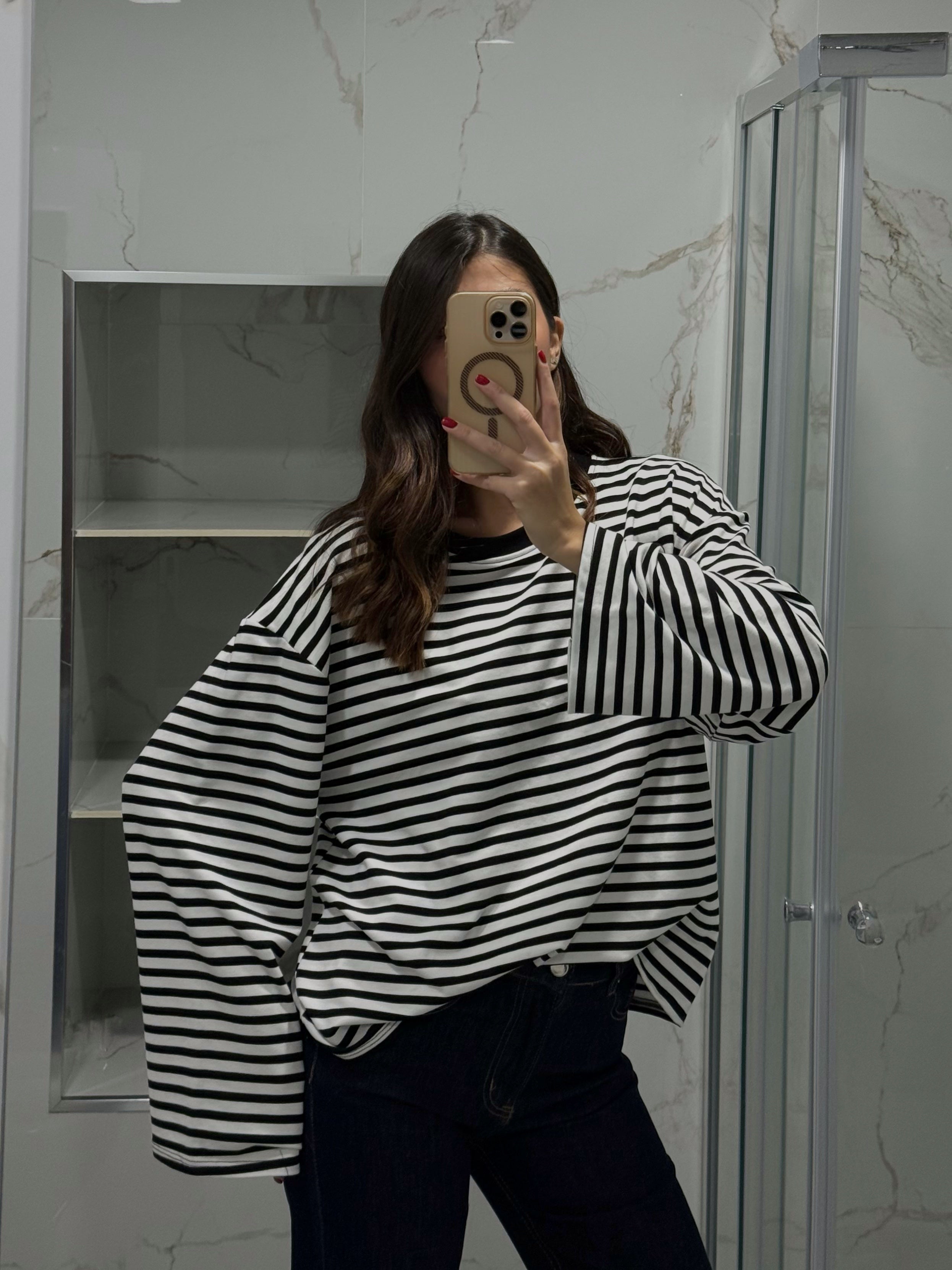 Maglia manica larga bianca e nera