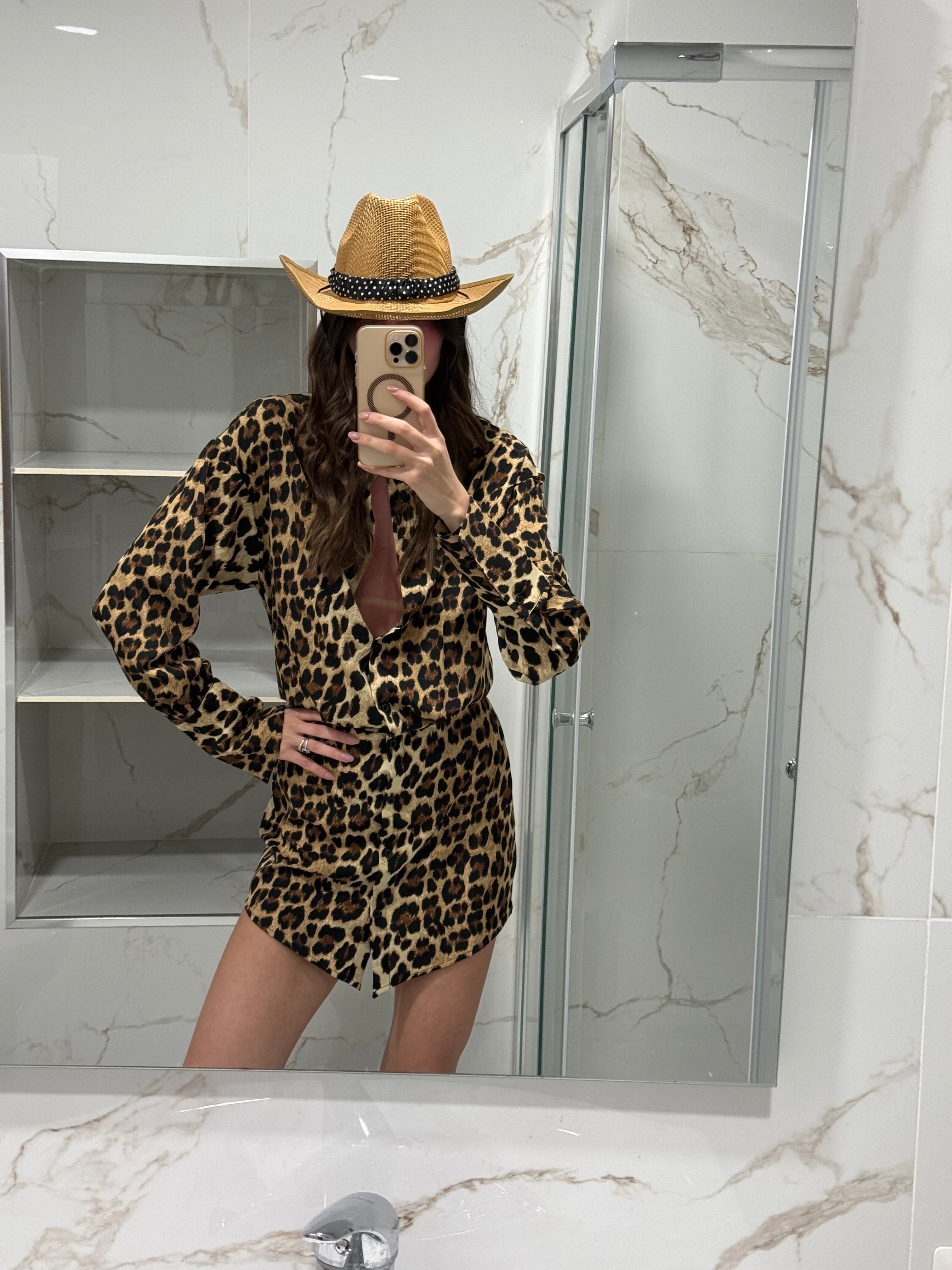 Dress/camicia “decisa”