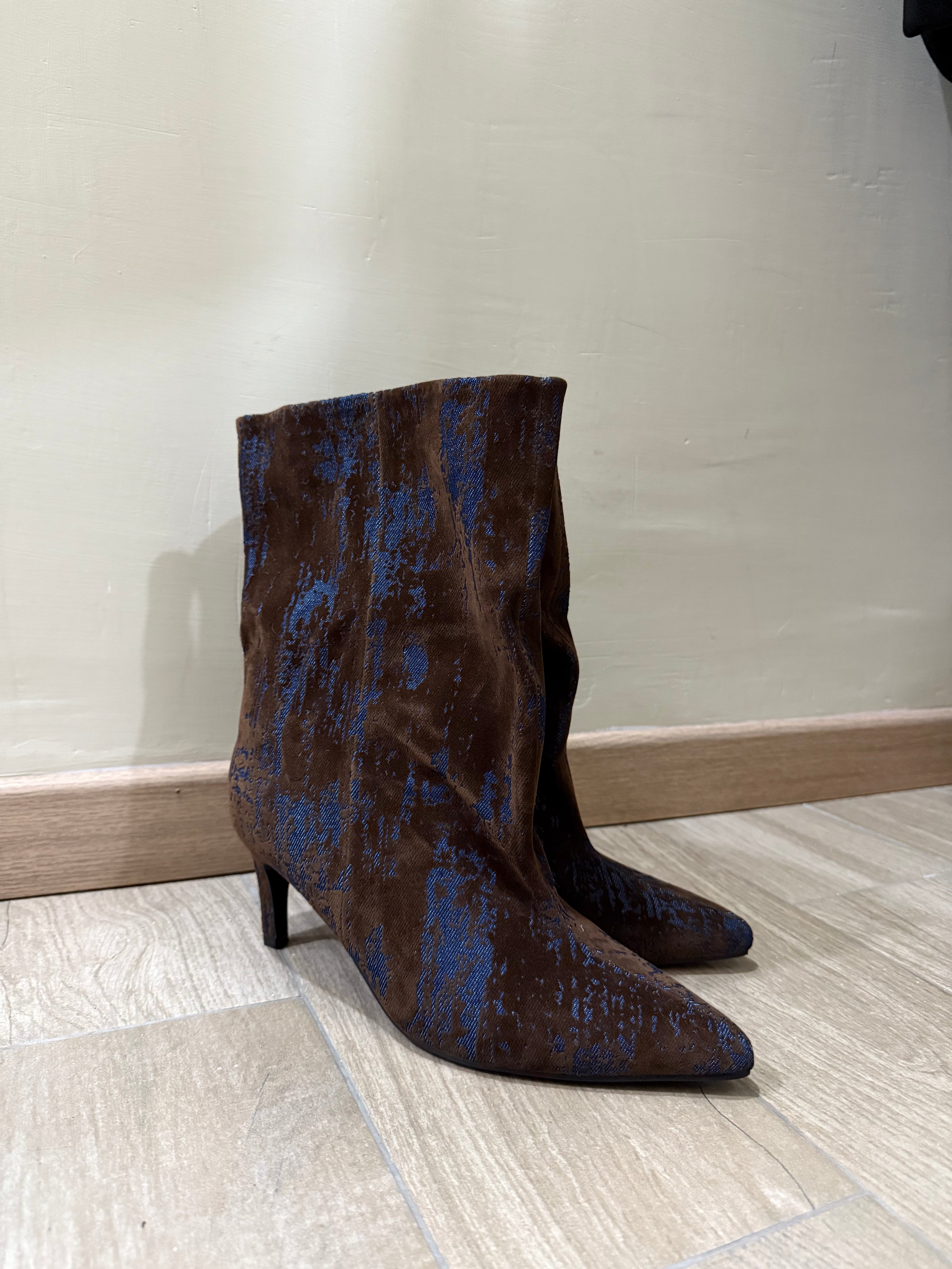 Stivale Nadia marrone basso