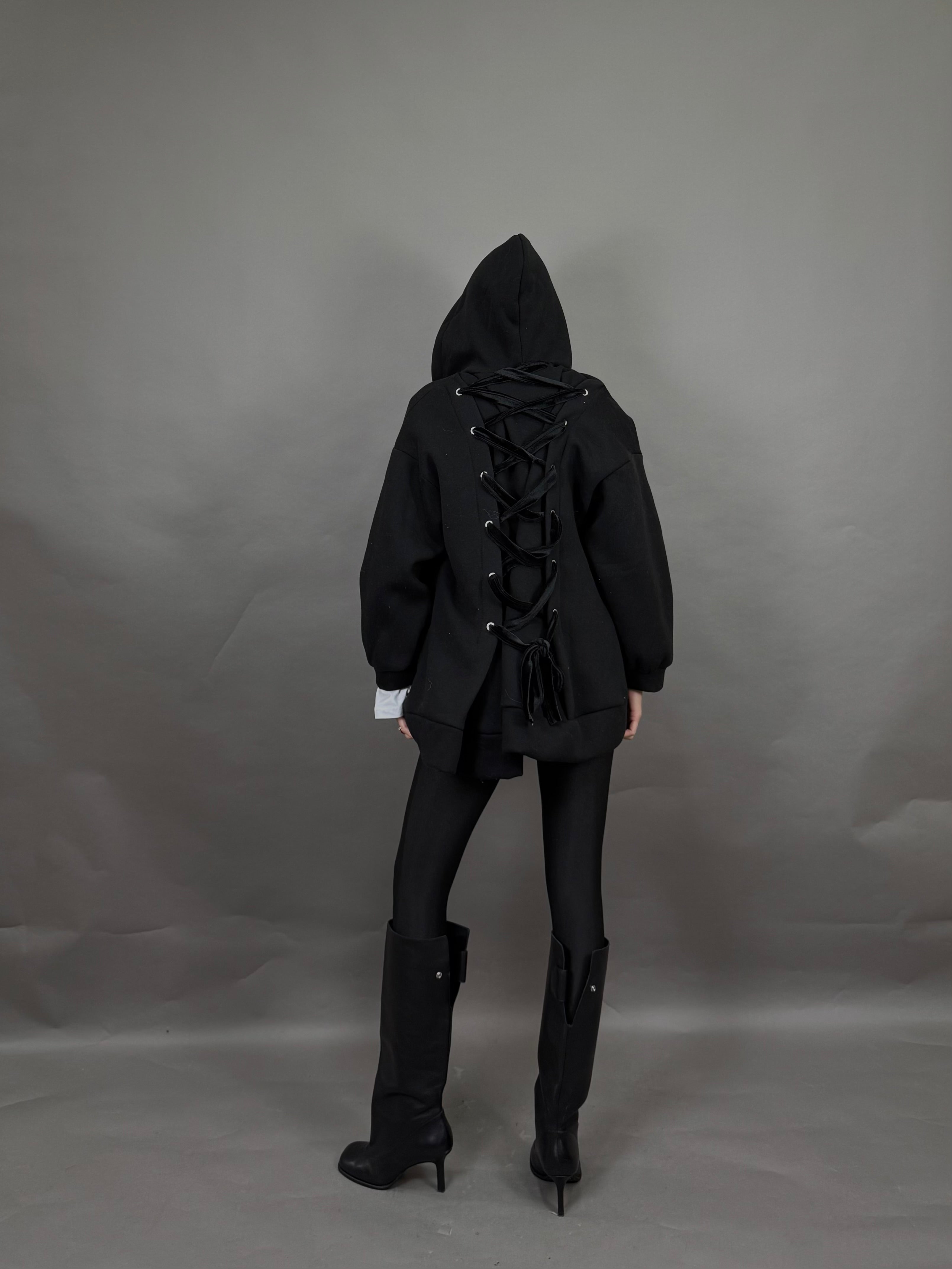 Felpa con lacci nera