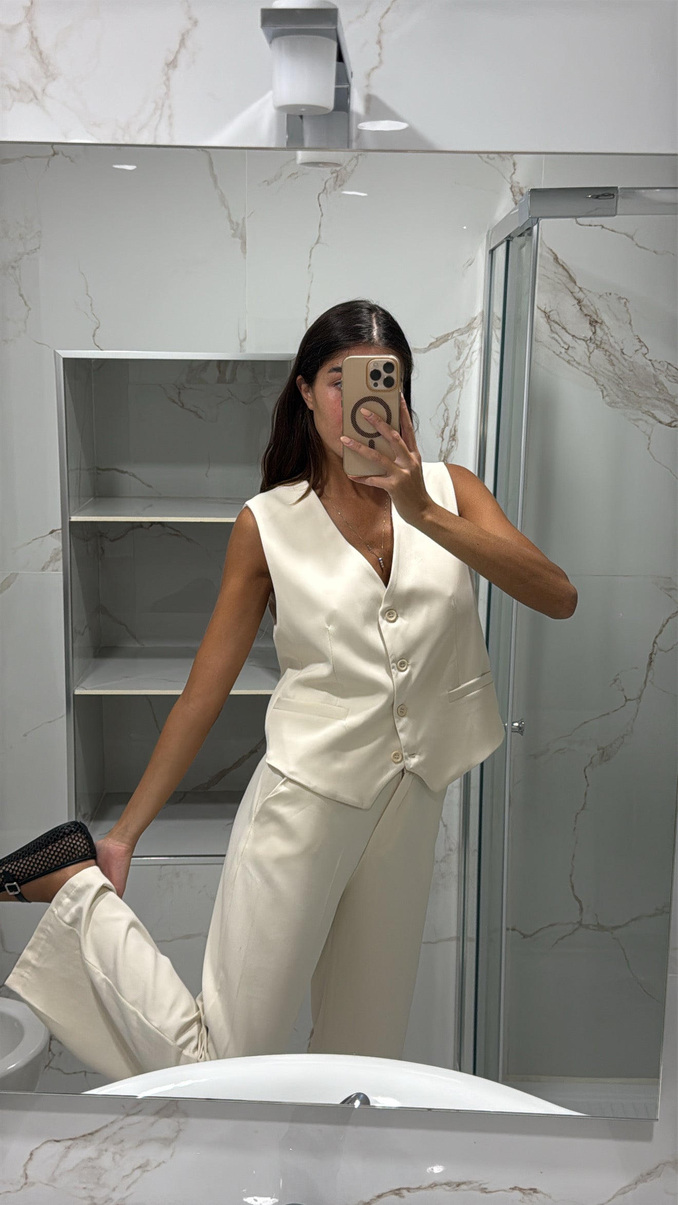 Tailleur con gilet panna