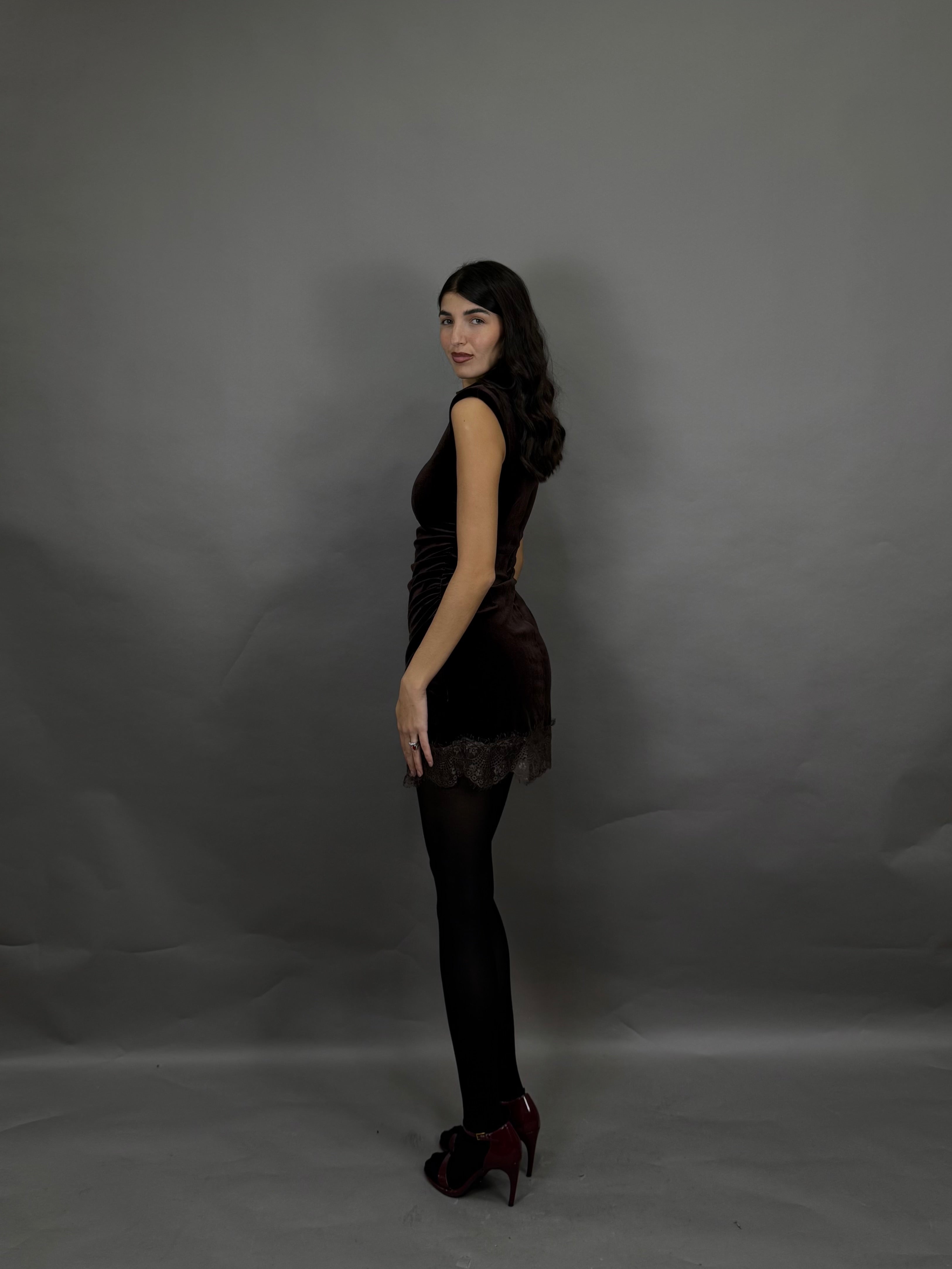 Dress in velluto marrone