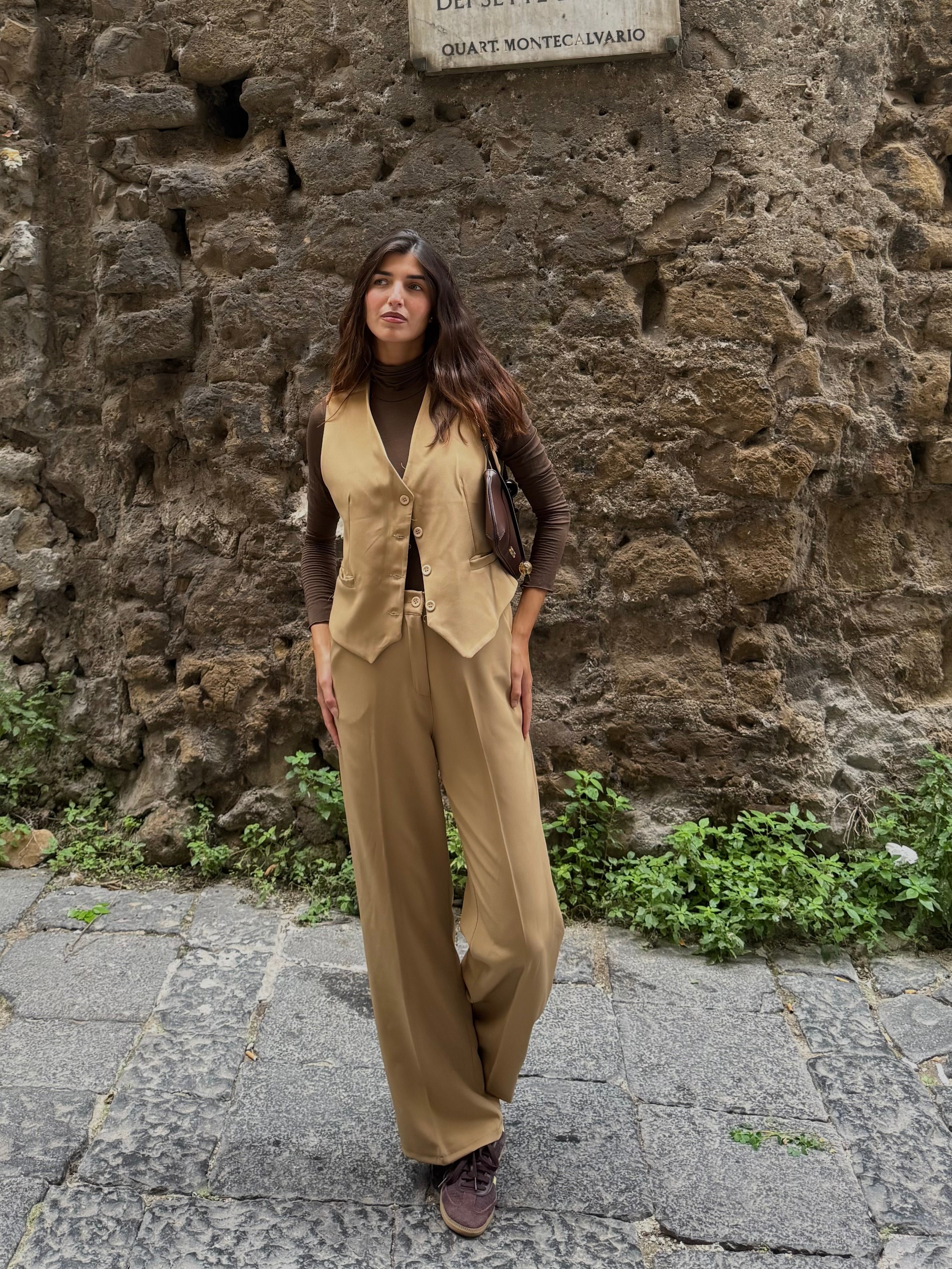 Tailleur con gilet beige