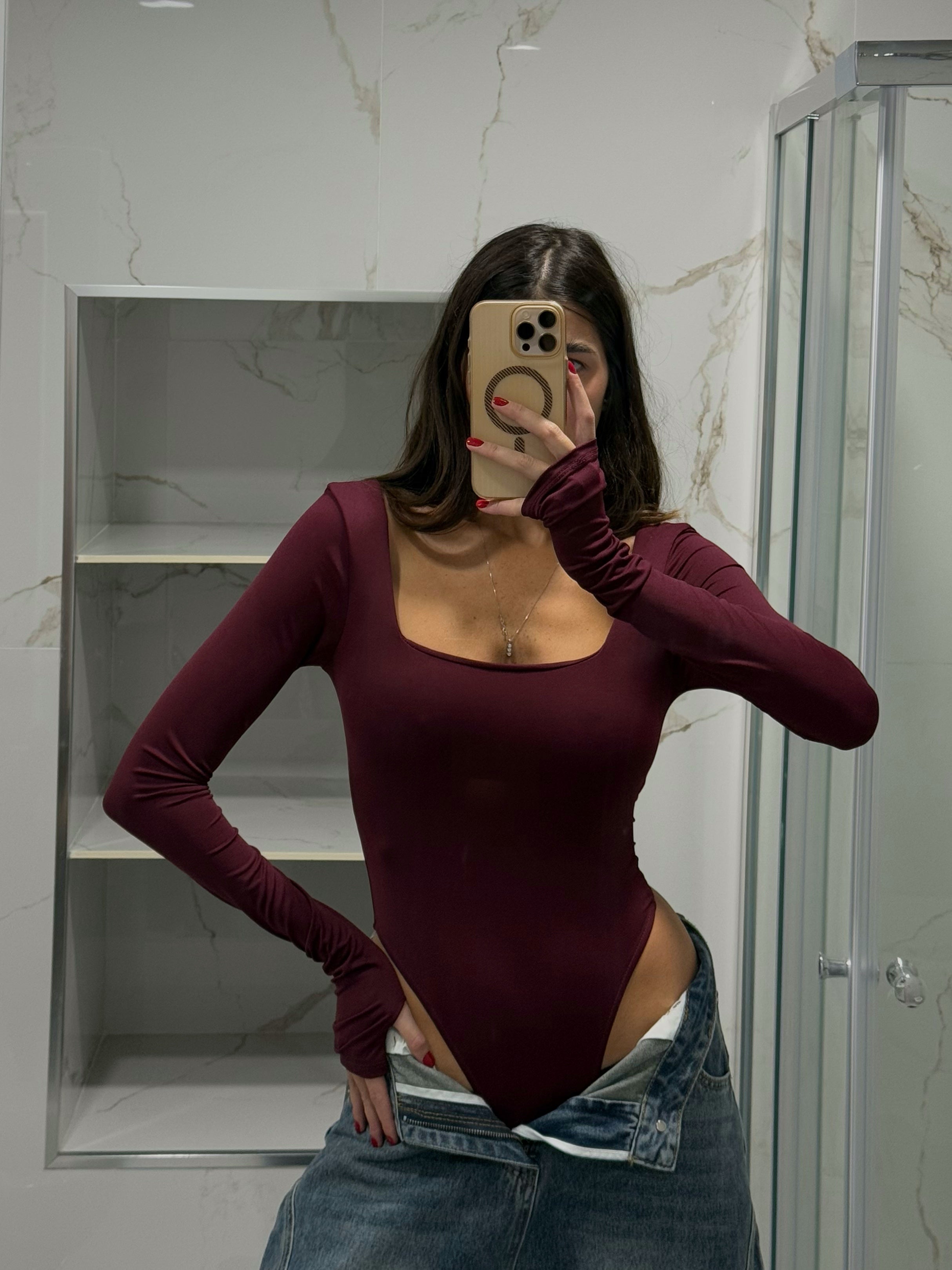 Body Angela bordeaux