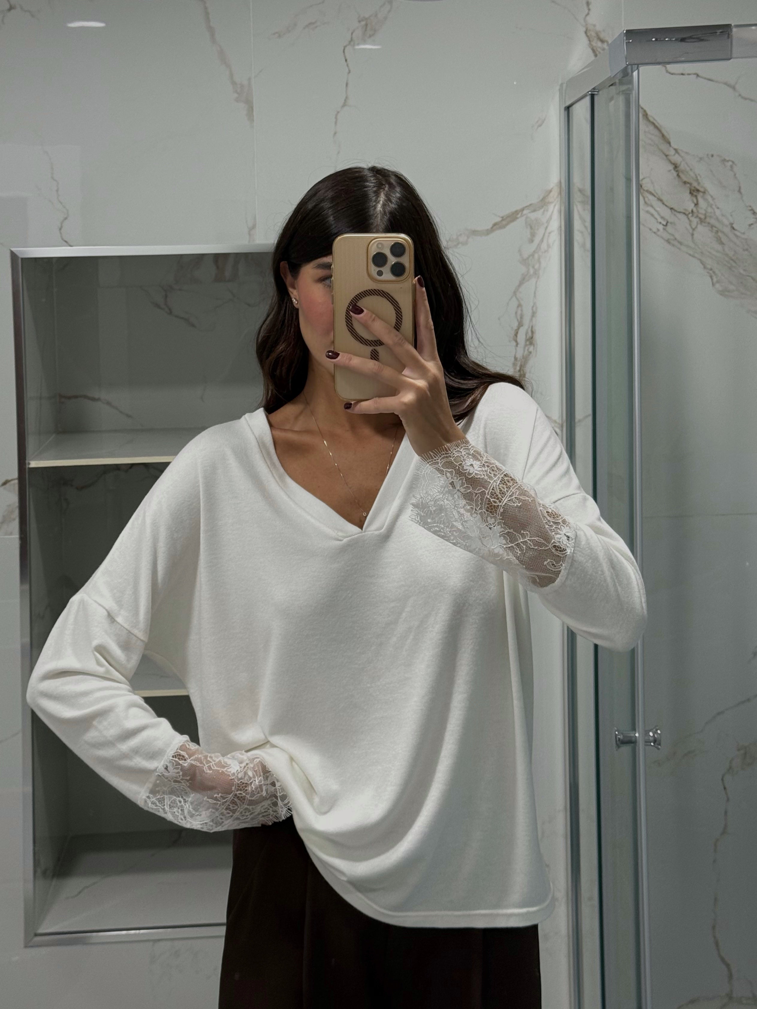 Maglia scollo a V pizzo bianca