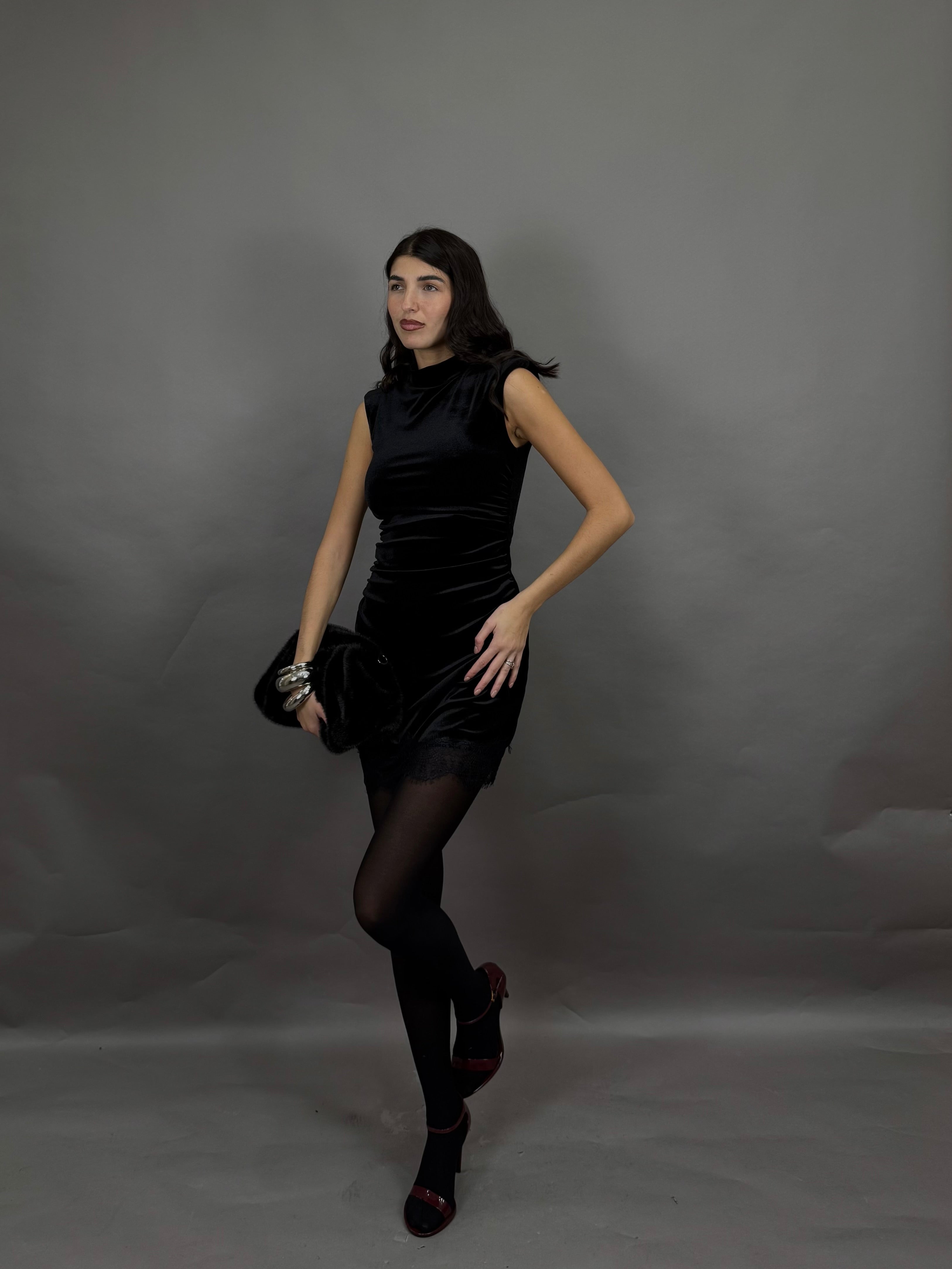 Dress in velluto nero