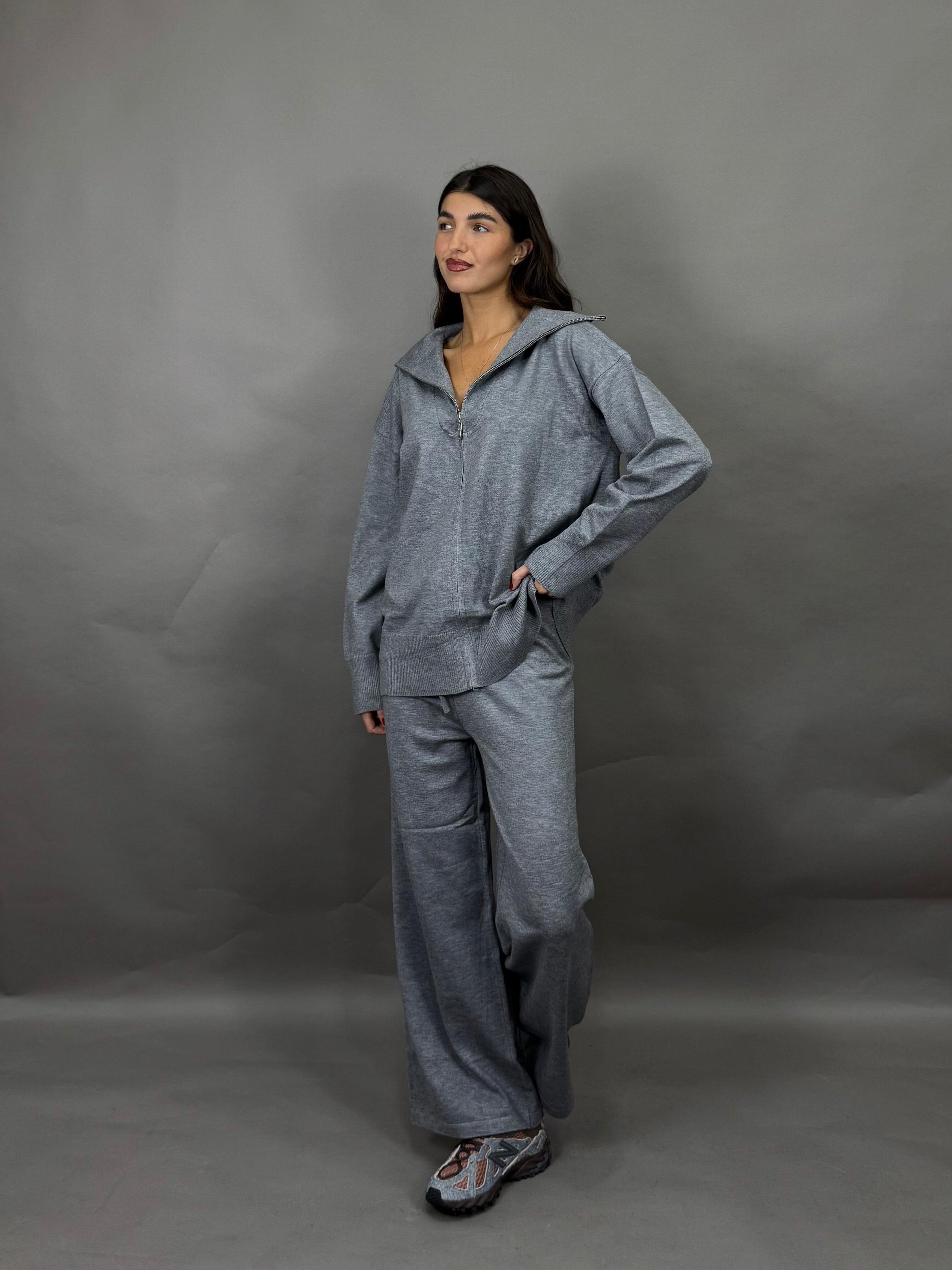 Coordinato in maglia grigio