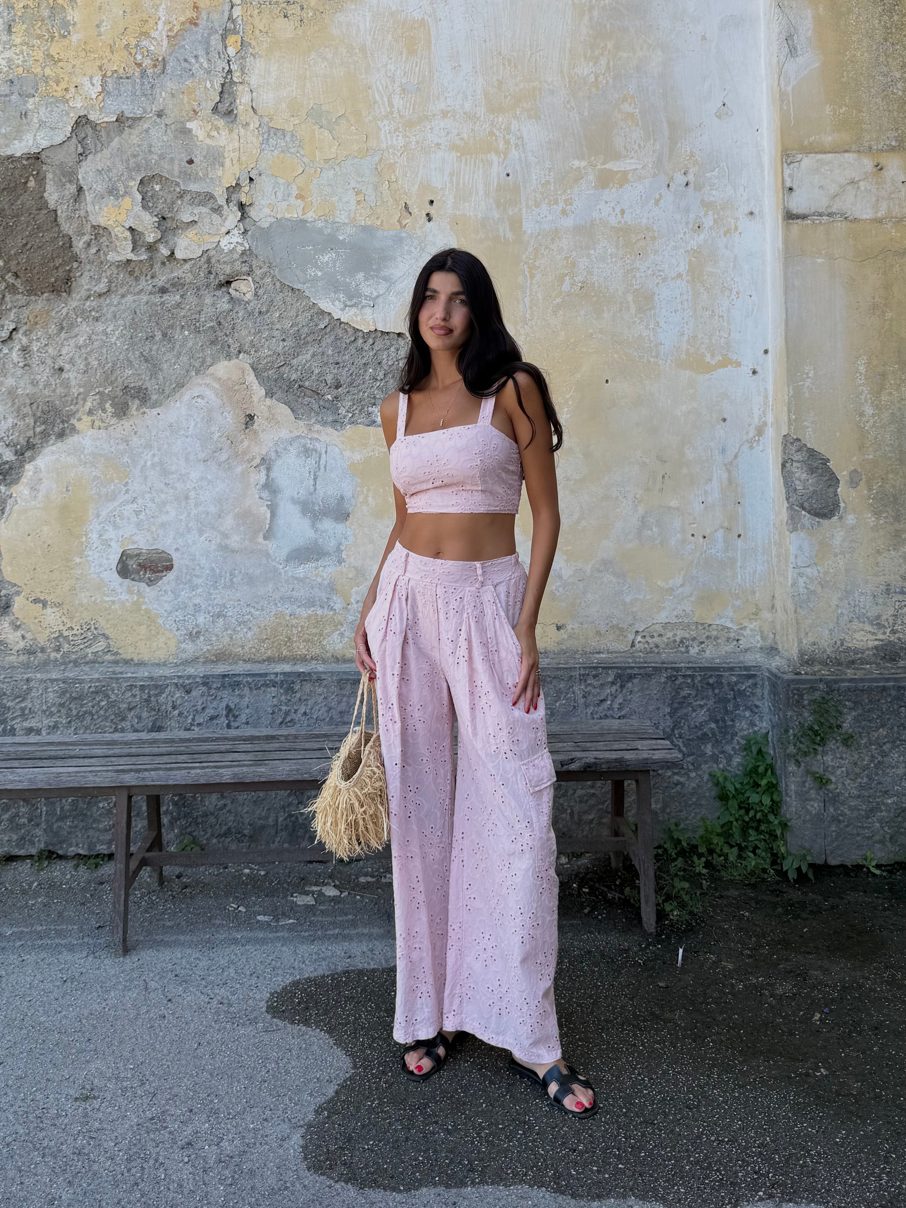 Completo in sangallo pink