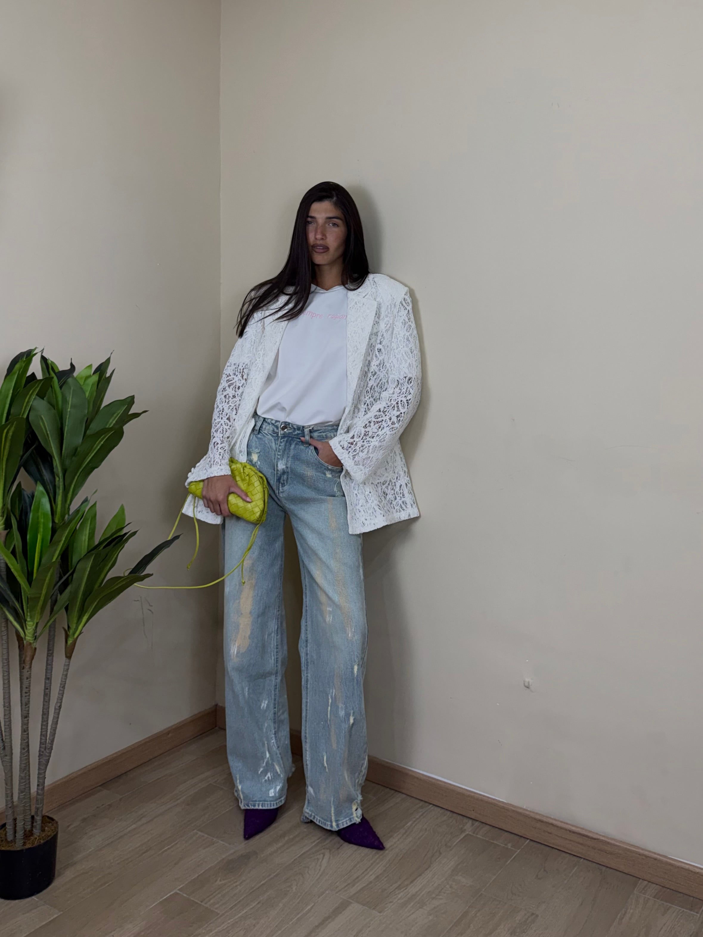 Jeans strappi sul fondo