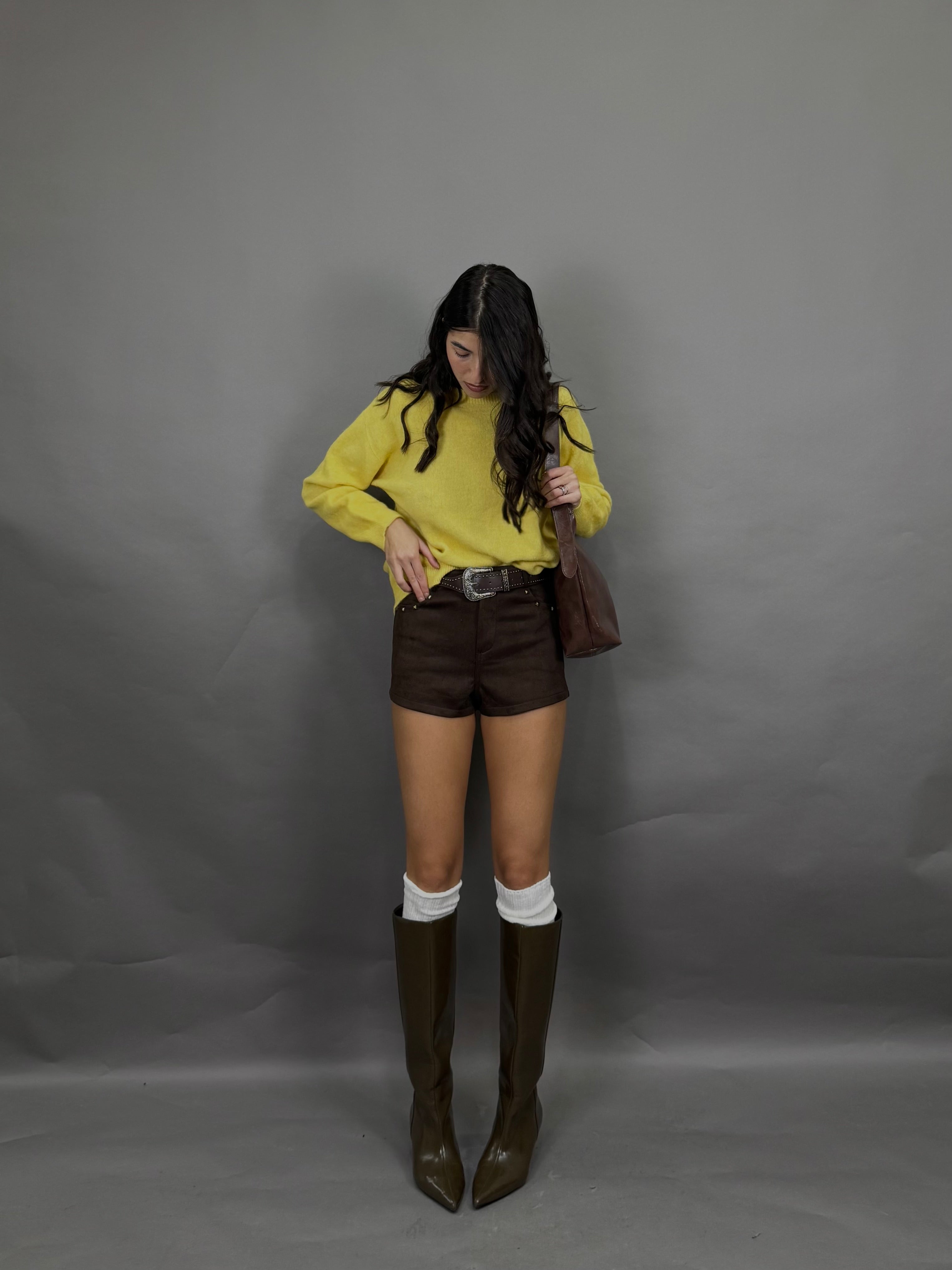 Pantaloncino con cintura marrone